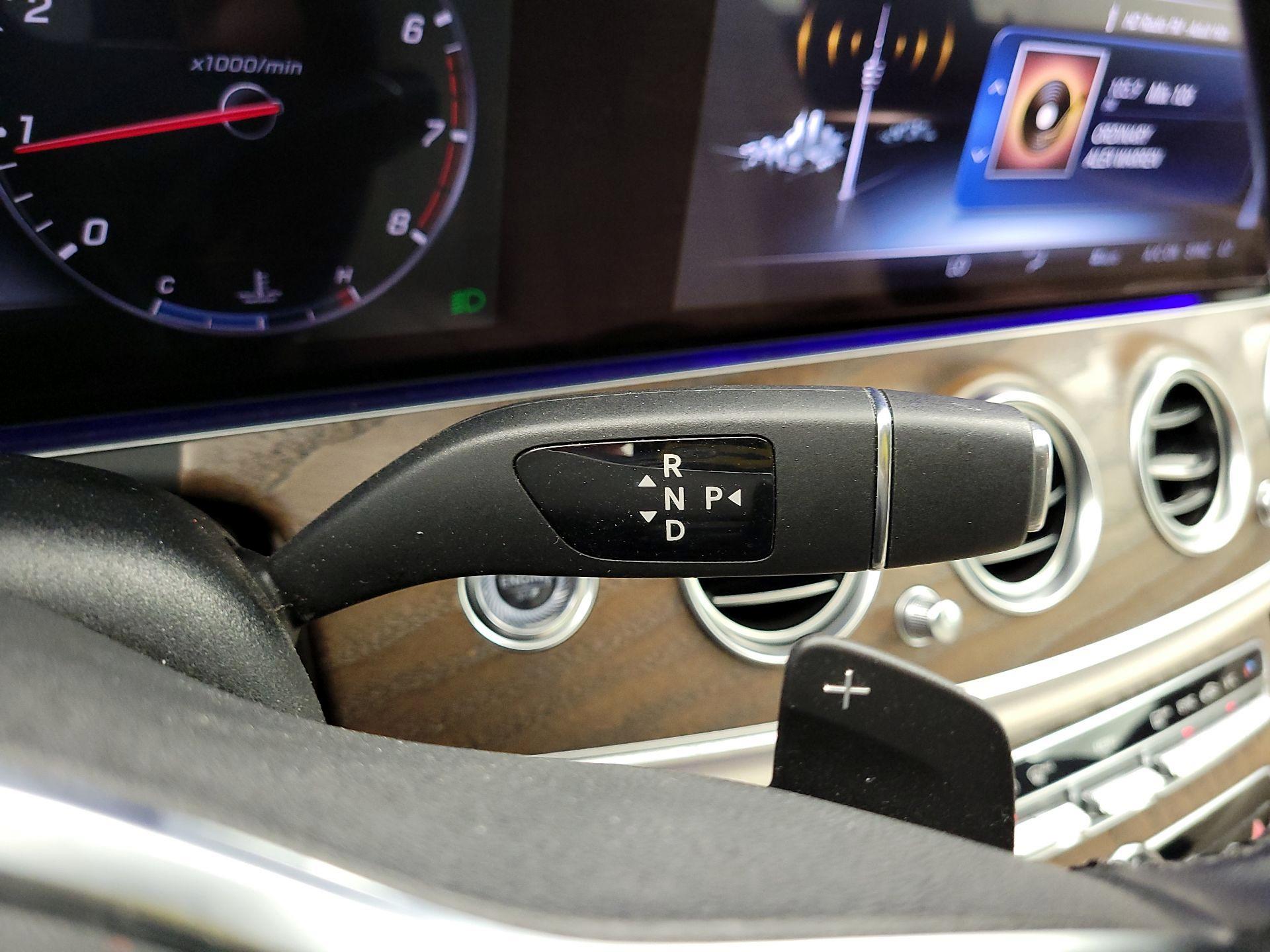 Thumbnail: 2020 Mercedes-Benz E-Class - 18