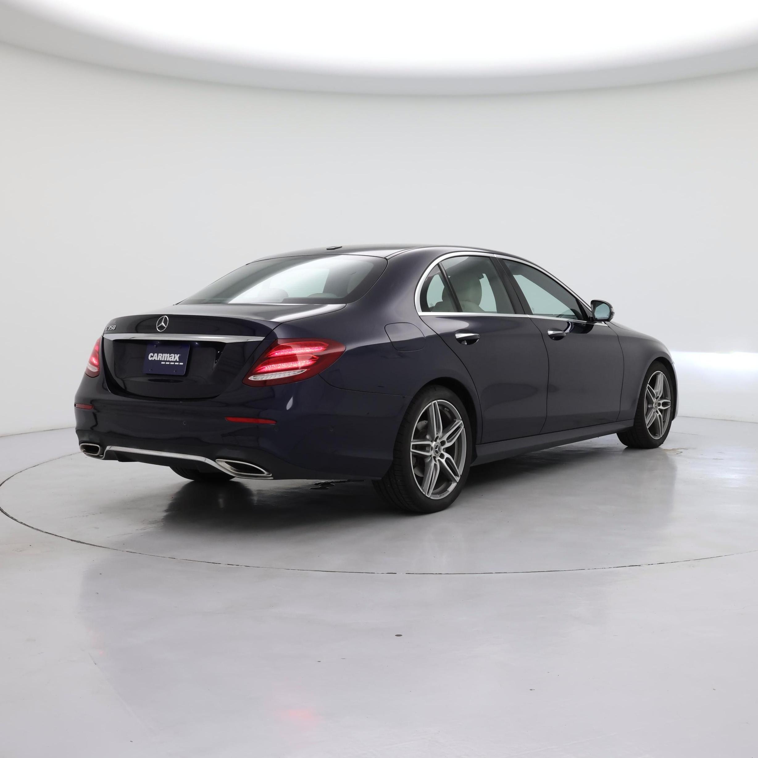 Thumbnail: 2020 Mercedes-Benz E-Class - 8