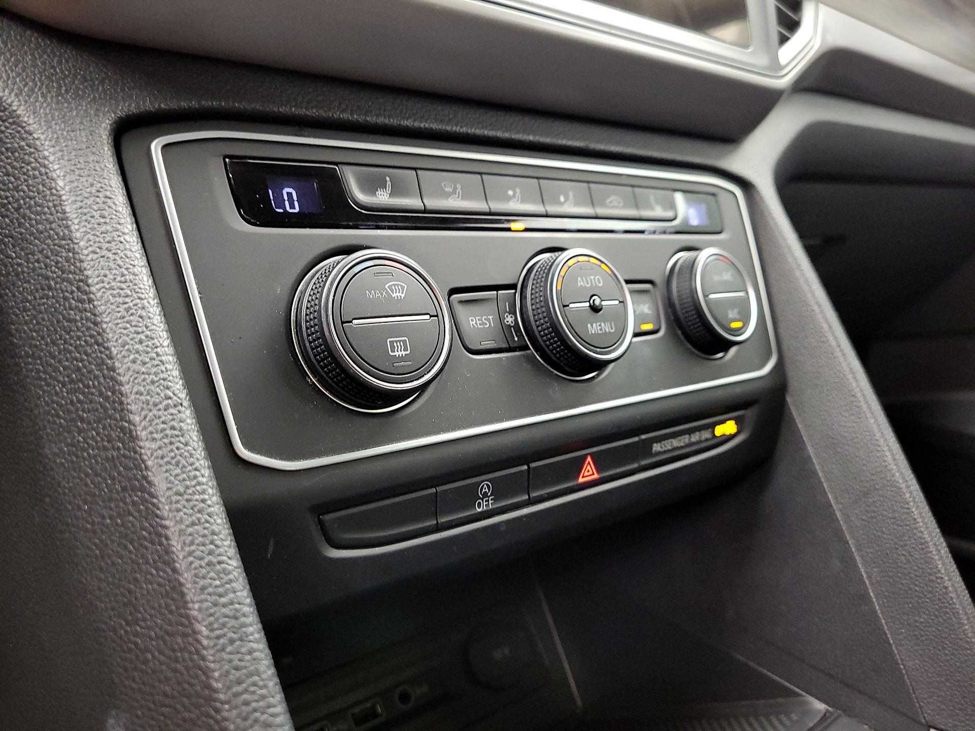 Thumbnail: 2021 Volkswagen Atlas - 16