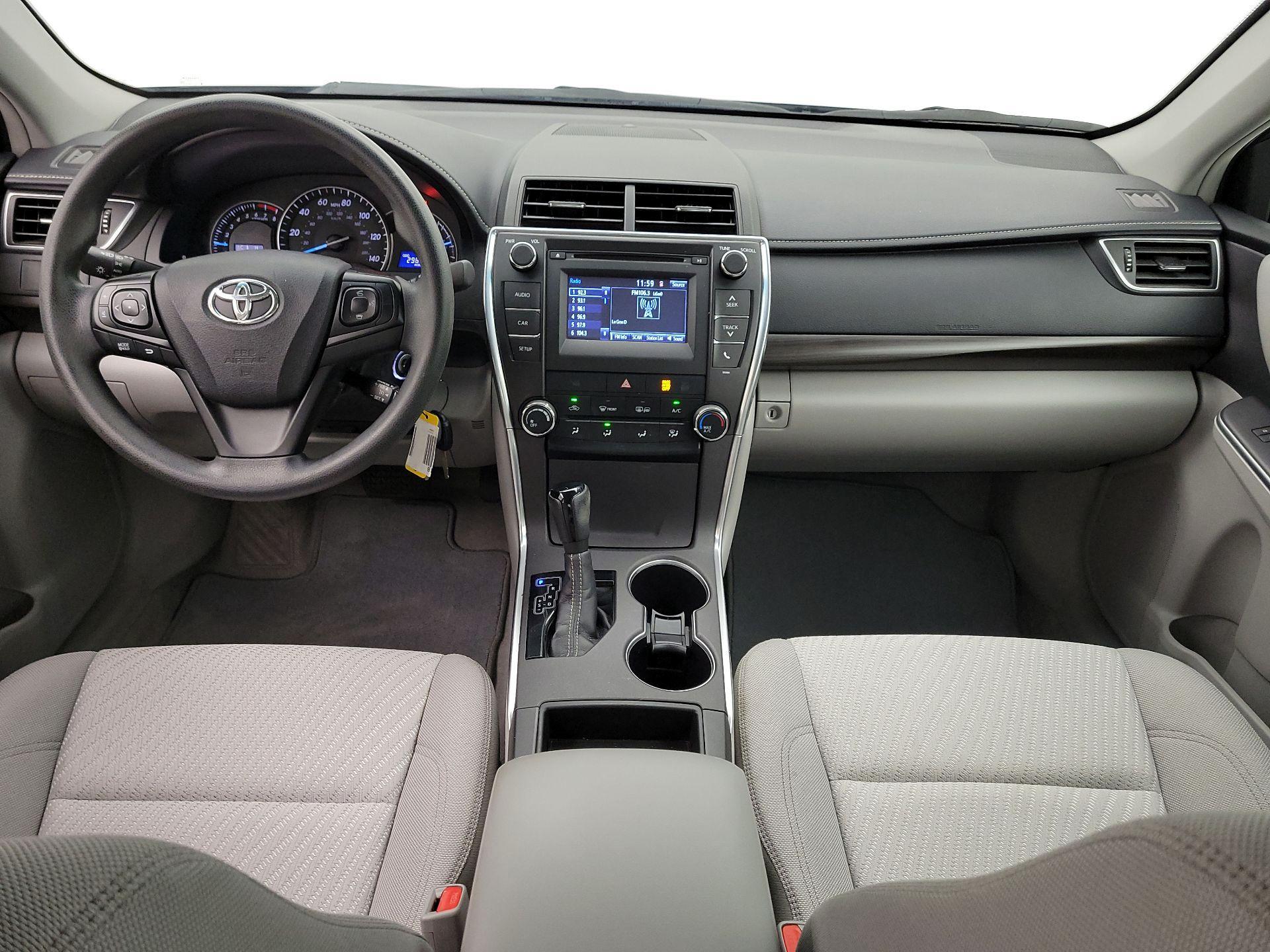 Thumbnail: 2015 Toyota Camry - 9