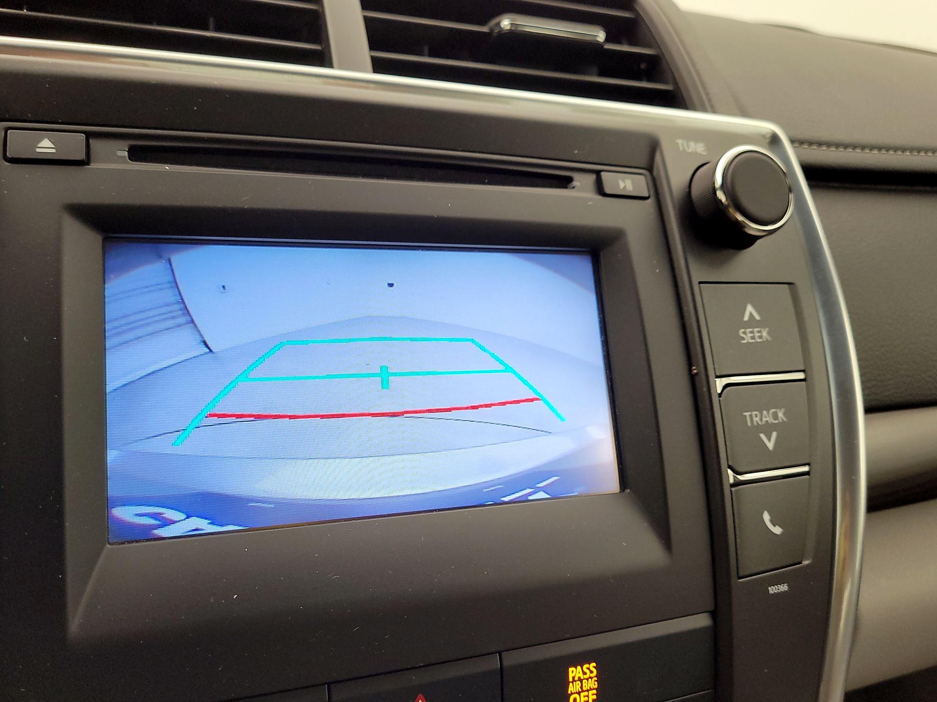 Thumbnail: 2015 Toyota Camry - 14