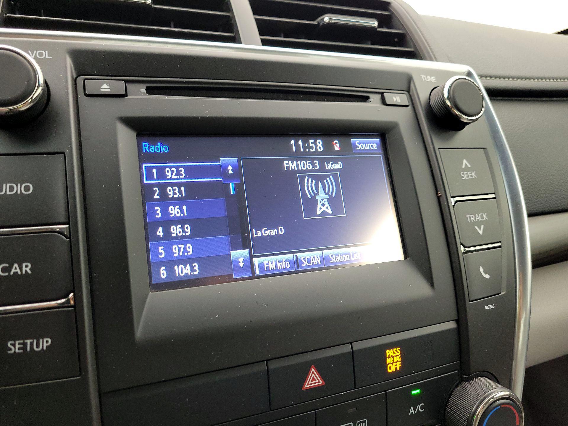 Thumbnail: 2015 Toyota Camry - 15
