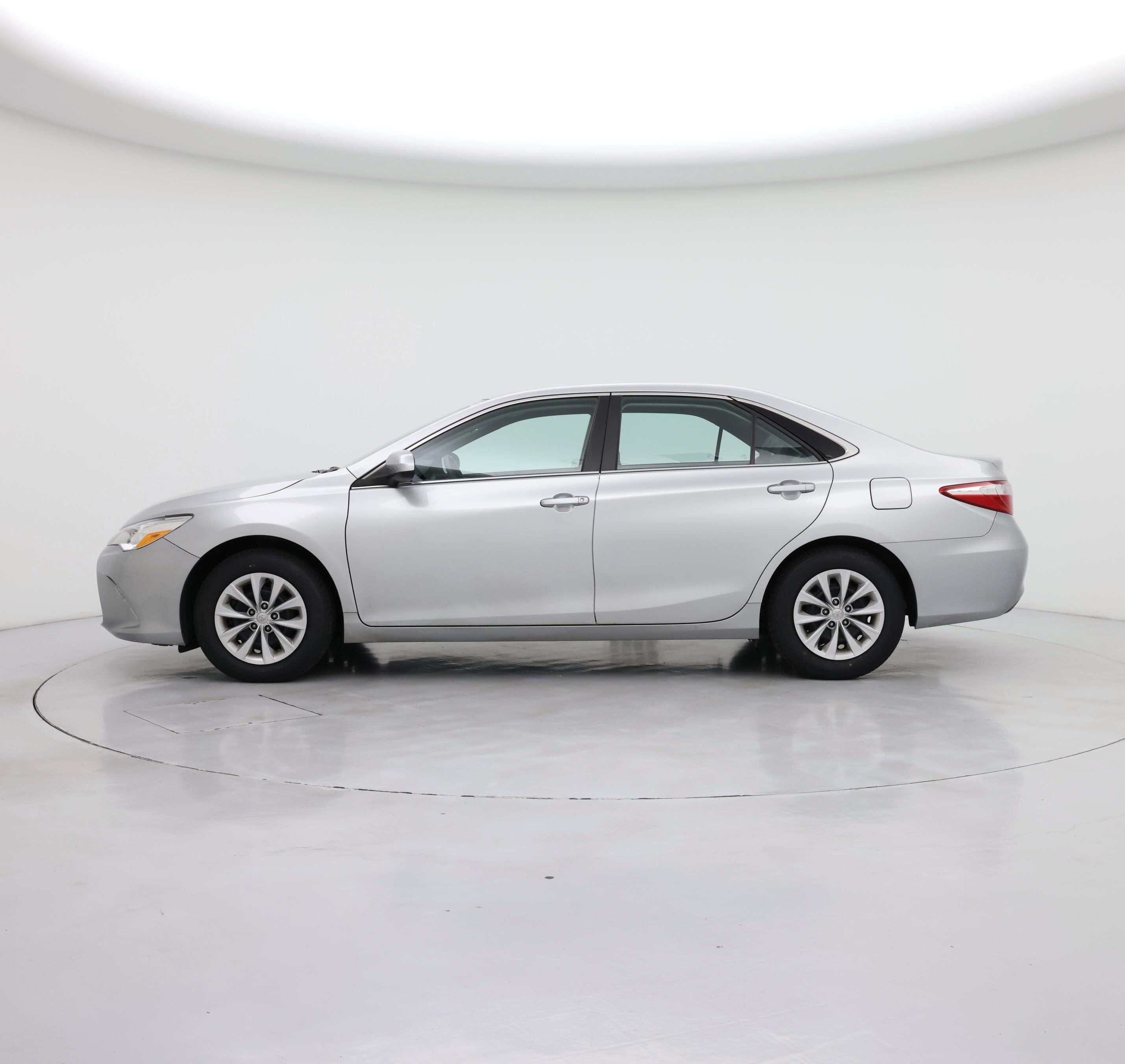 Thumbnail: 2015 Toyota Camry - 3