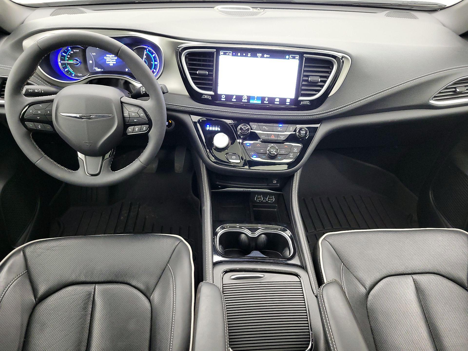 Thumbnail: 2023 Chrysler Pacifica - 9