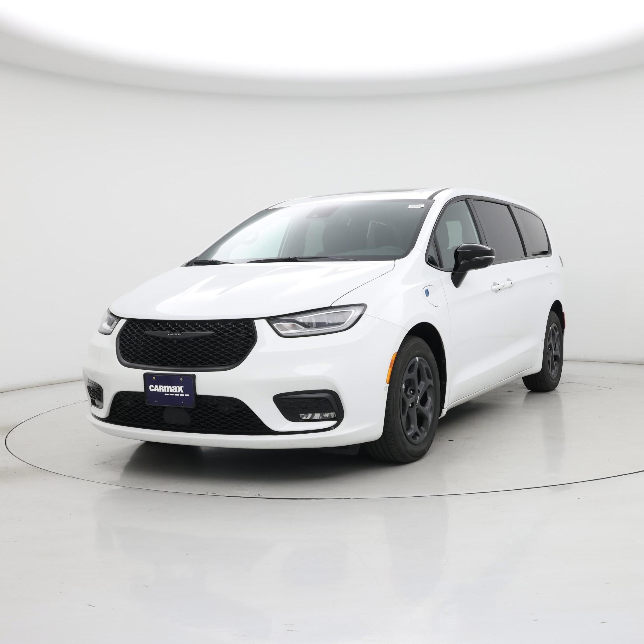Thumbnail: 2023 Chrysler Pacifica - 4