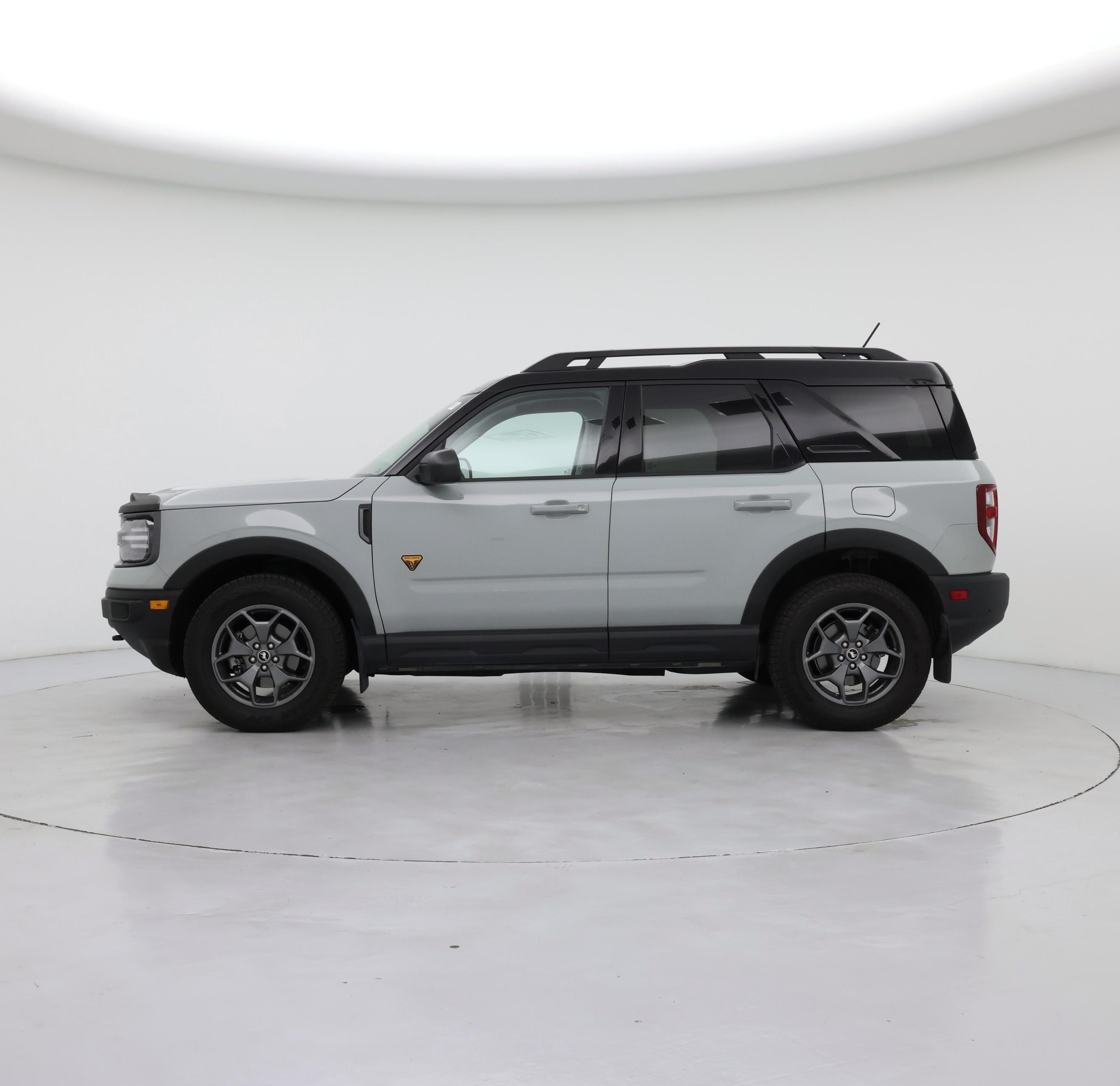 Thumbnail: 2022 Ford Bronco Sport - 3