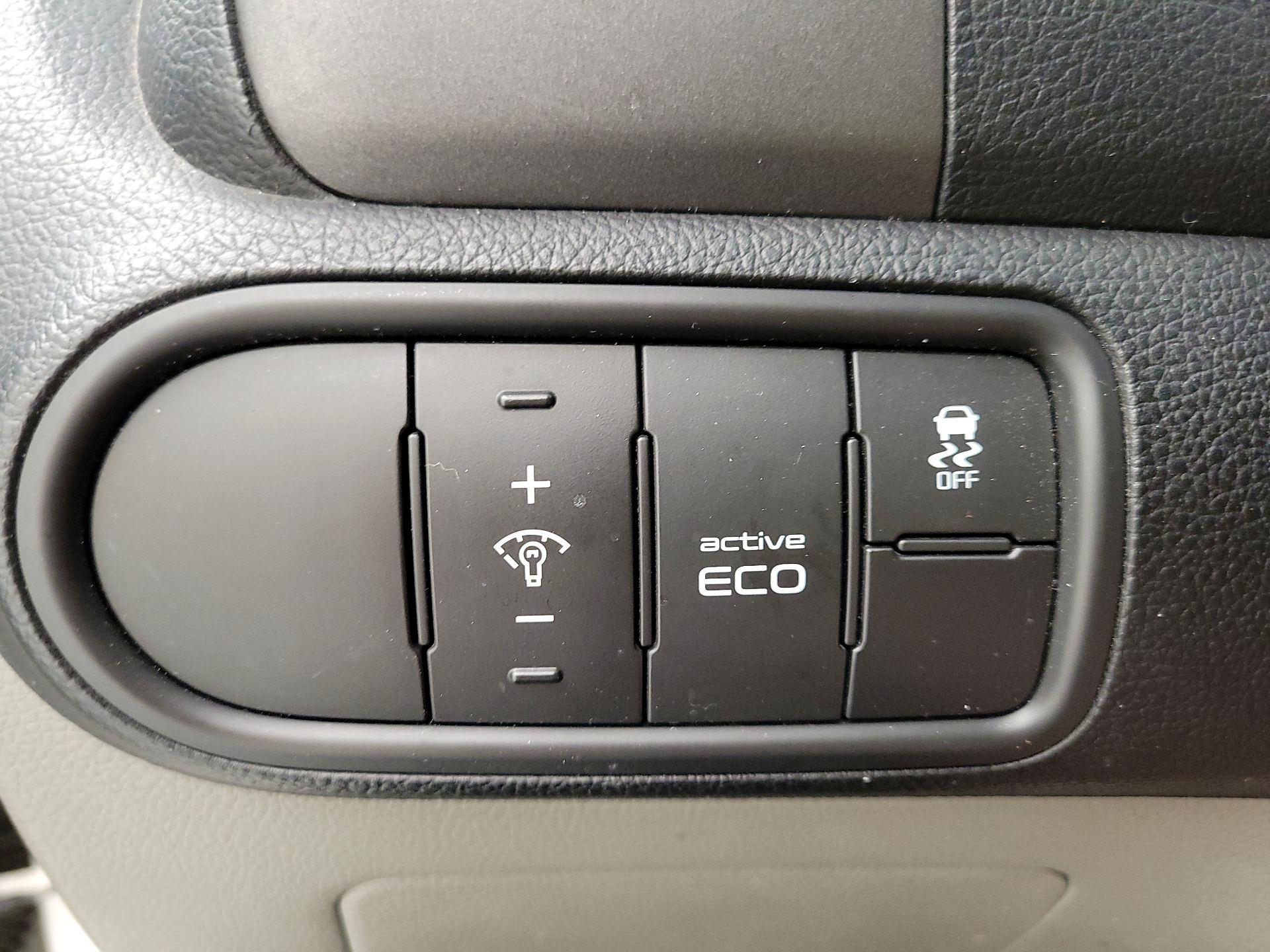Thumbnail: 2014 Kia Forte - 13