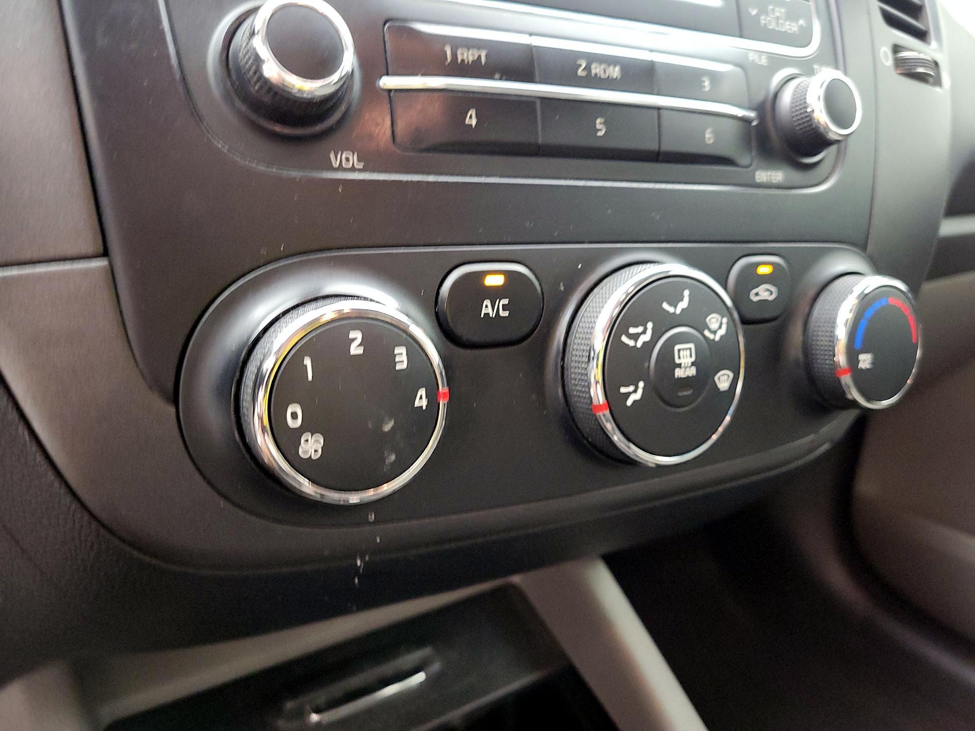 Thumbnail: 2014 Kia Forte - 15