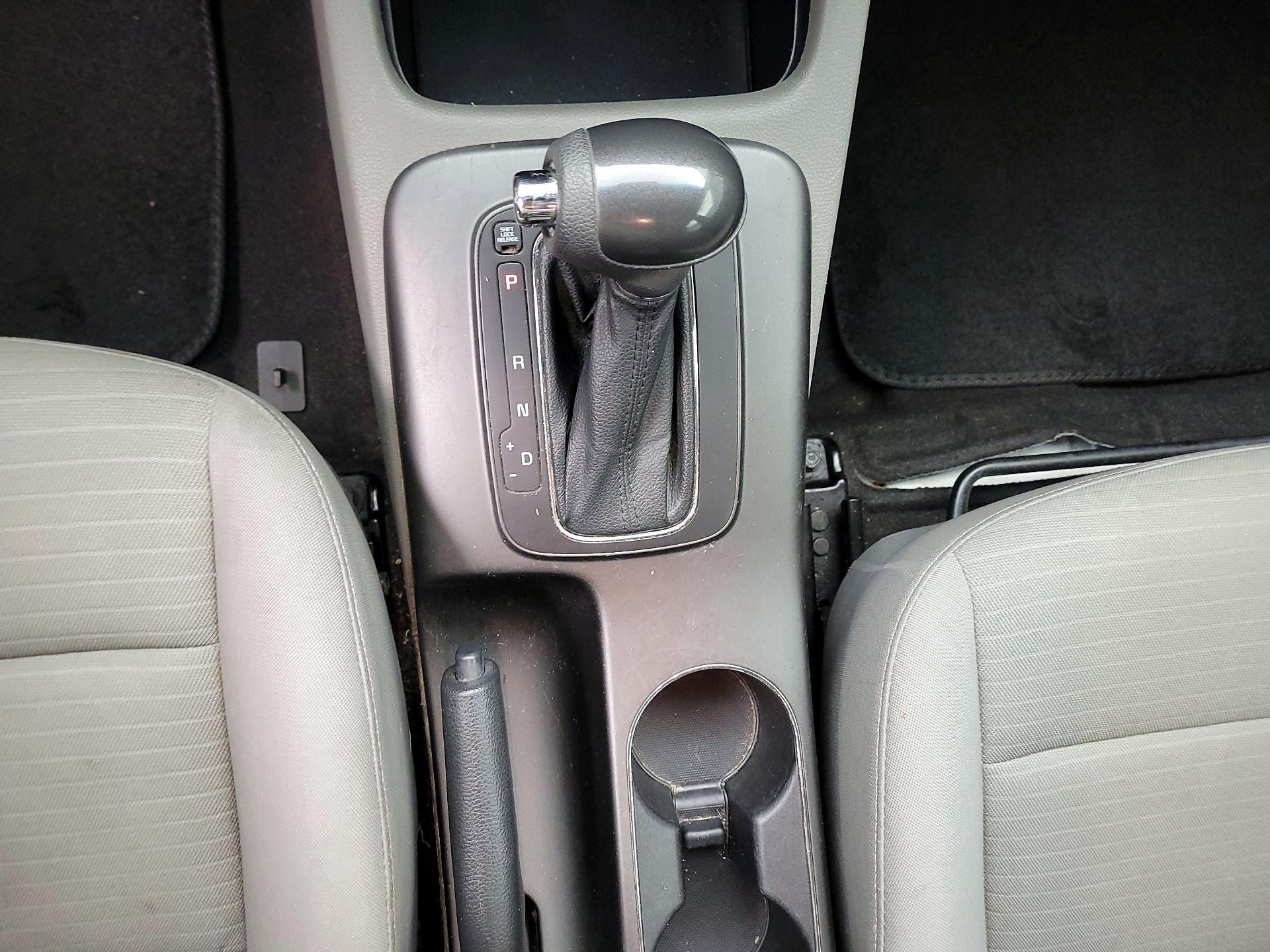 Thumbnail: 2014 Kia Forte - 16