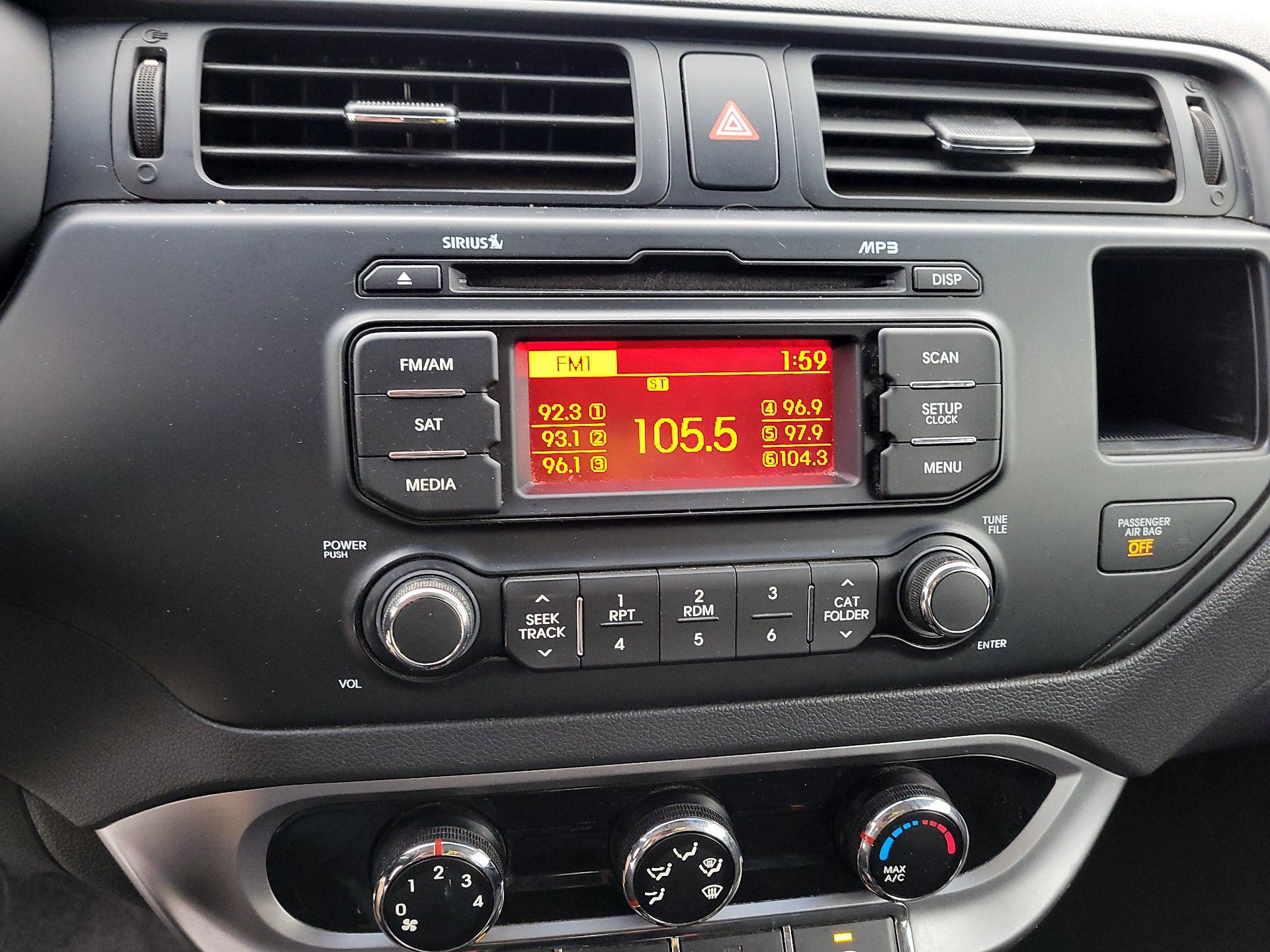 Thumbnail: 2013 Kia Rio - 13