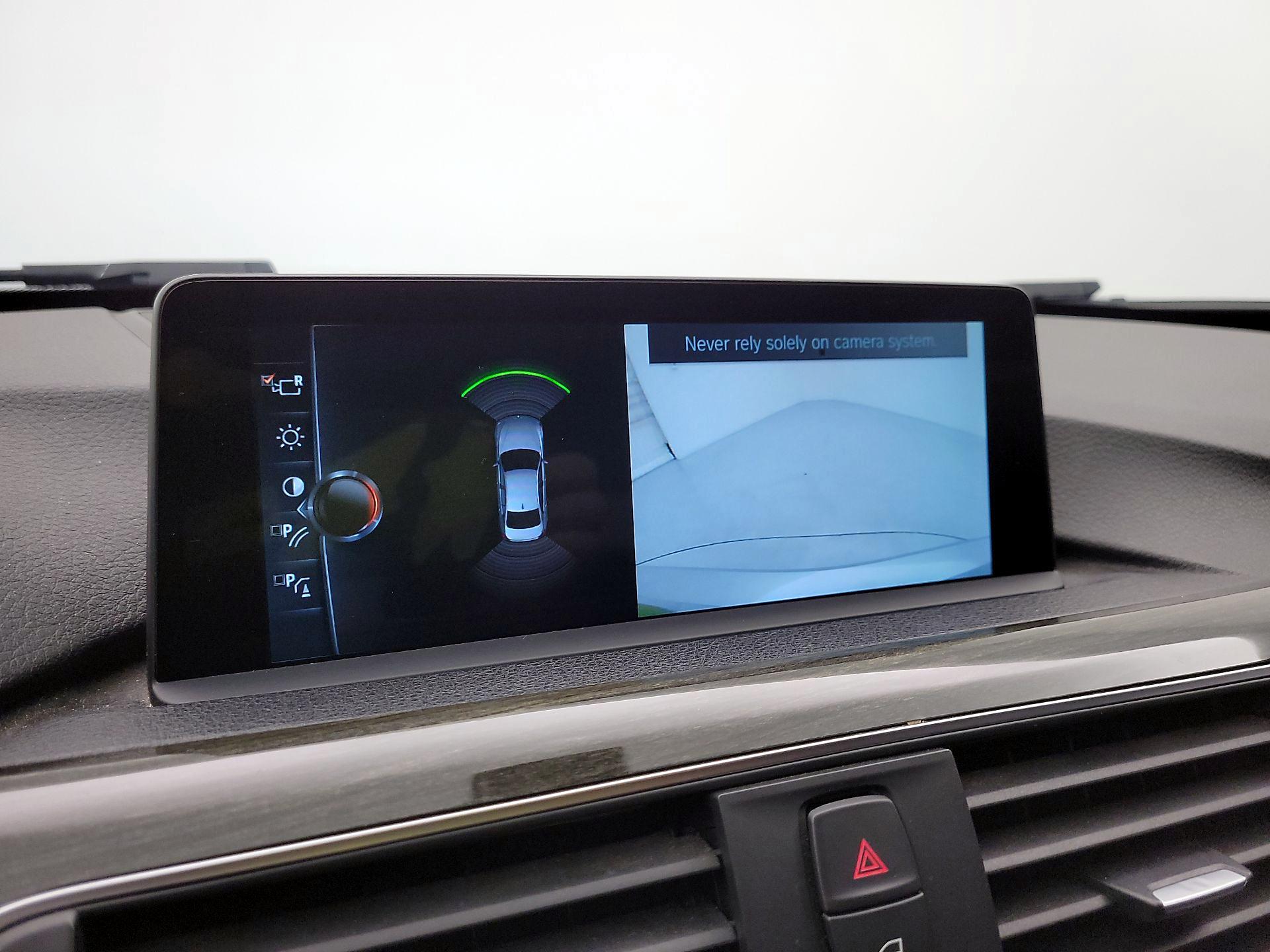 Thumbnail: 2017 BMW 3 Series - 15