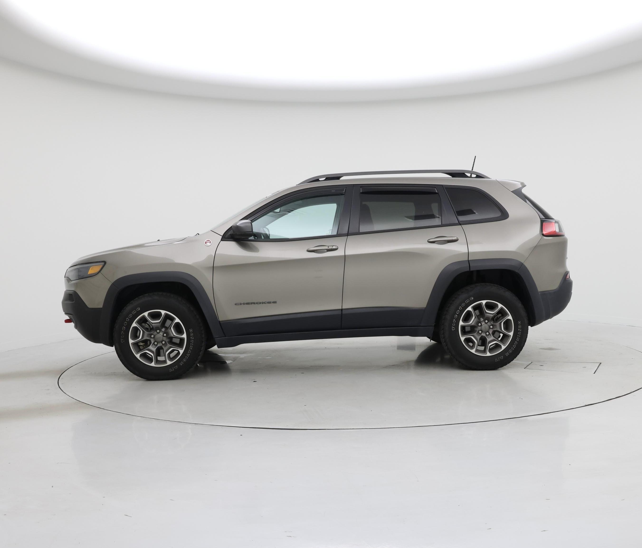 Thumbnail: 2021 Jeep Cherokee - 3