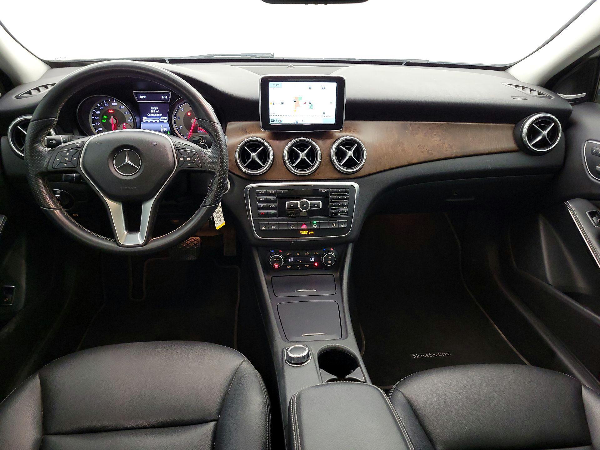 Thumbnail: 2015 Mercedes-Benz GLA - 9