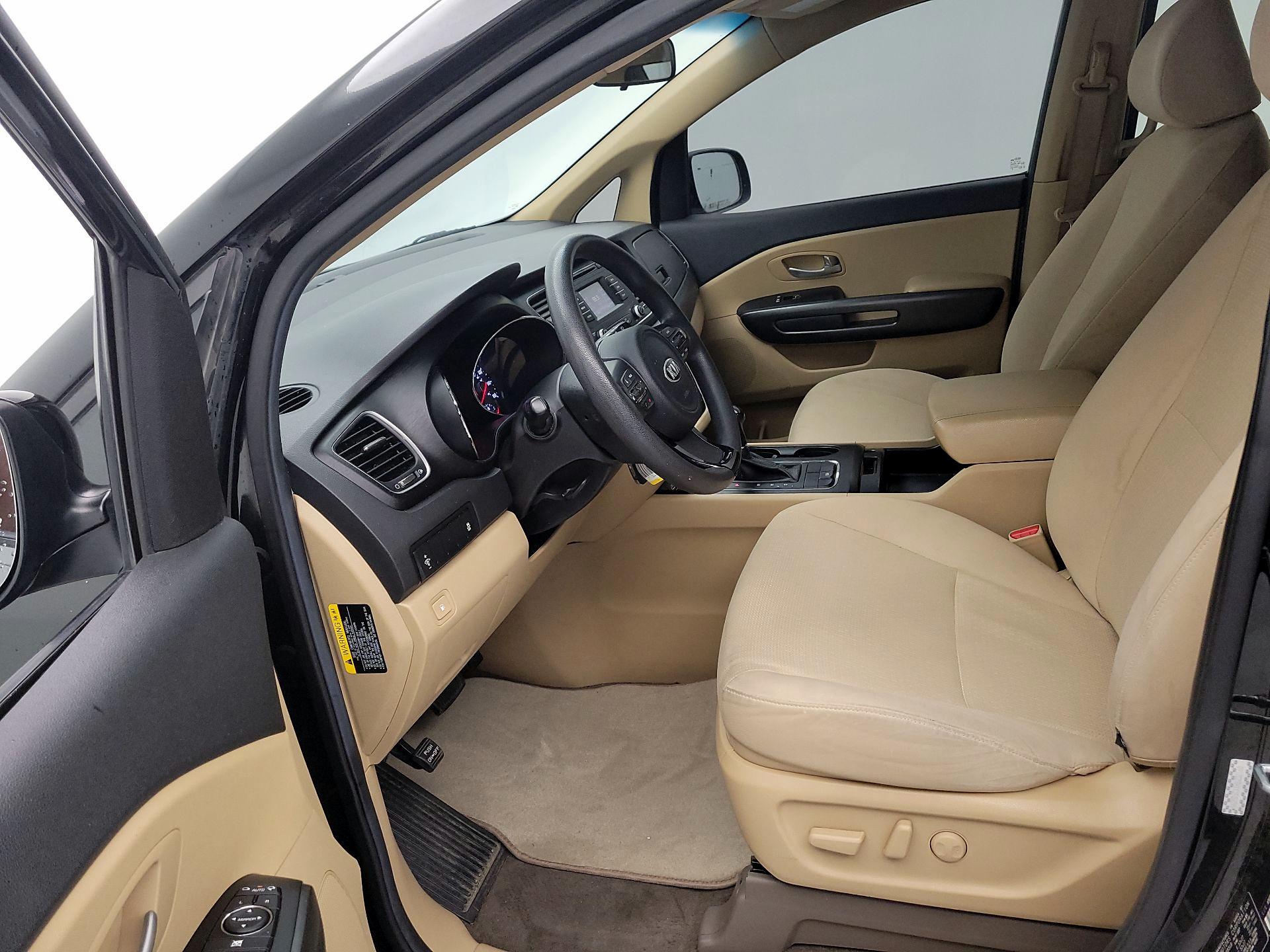 Thumbnail: 2017 Kia Sedona - 11