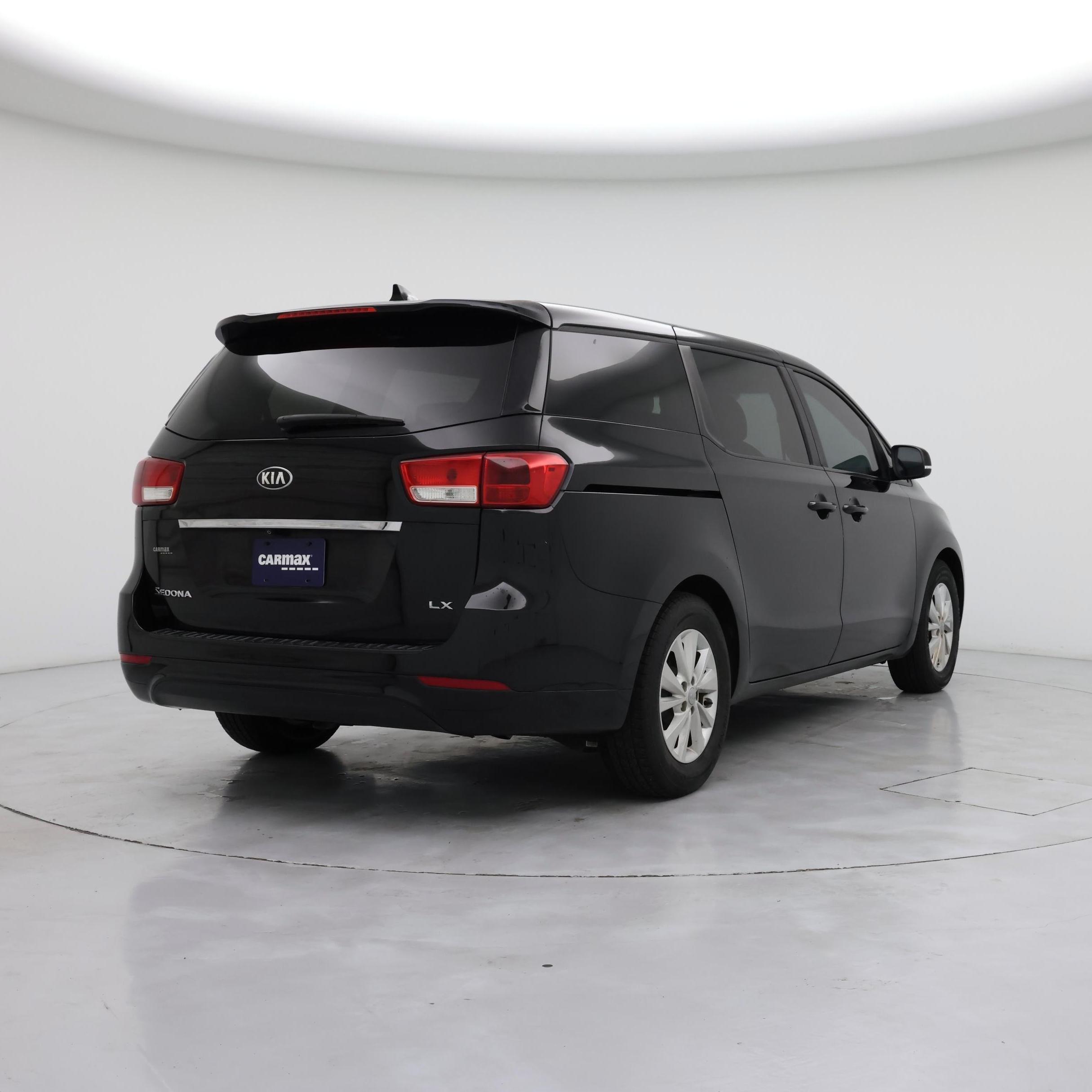 Thumbnail: 2017 Kia Sedona - 8