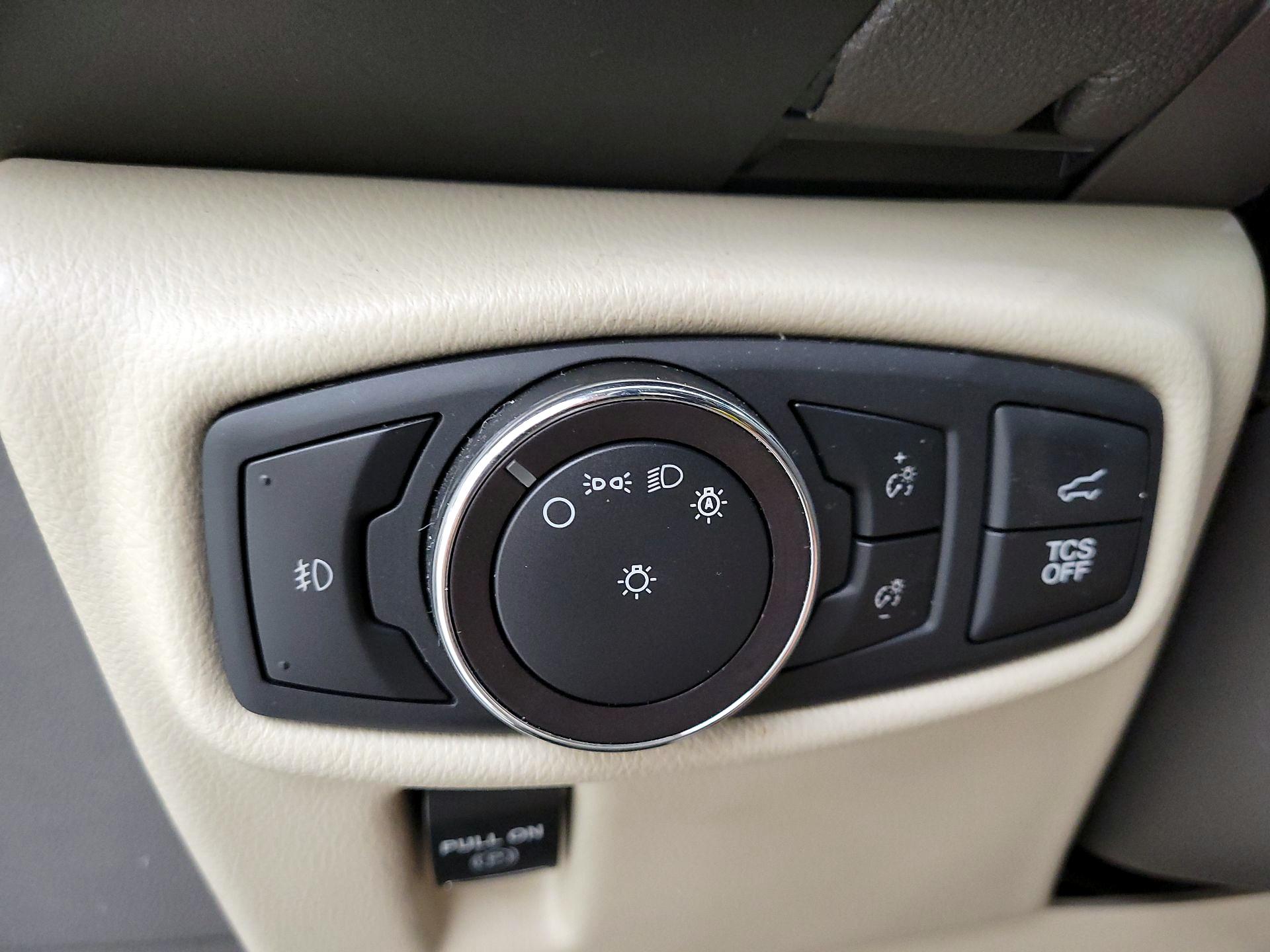 Thumbnail: 2019 Lincoln Nautilus - 13