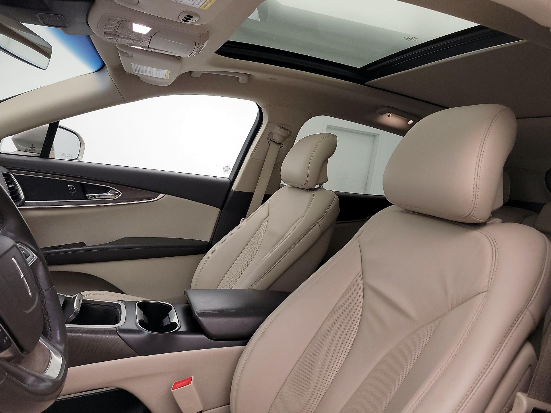 Thumbnail: 2019 Lincoln Nautilus - 20