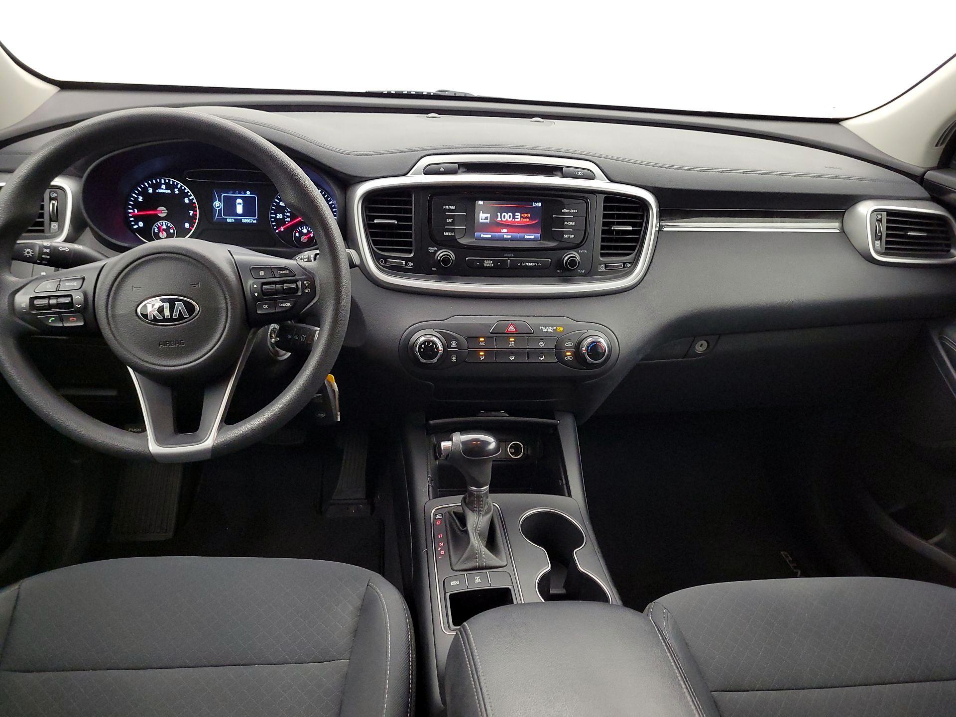 Thumbnail: 2016 Kia Sorento - 9
