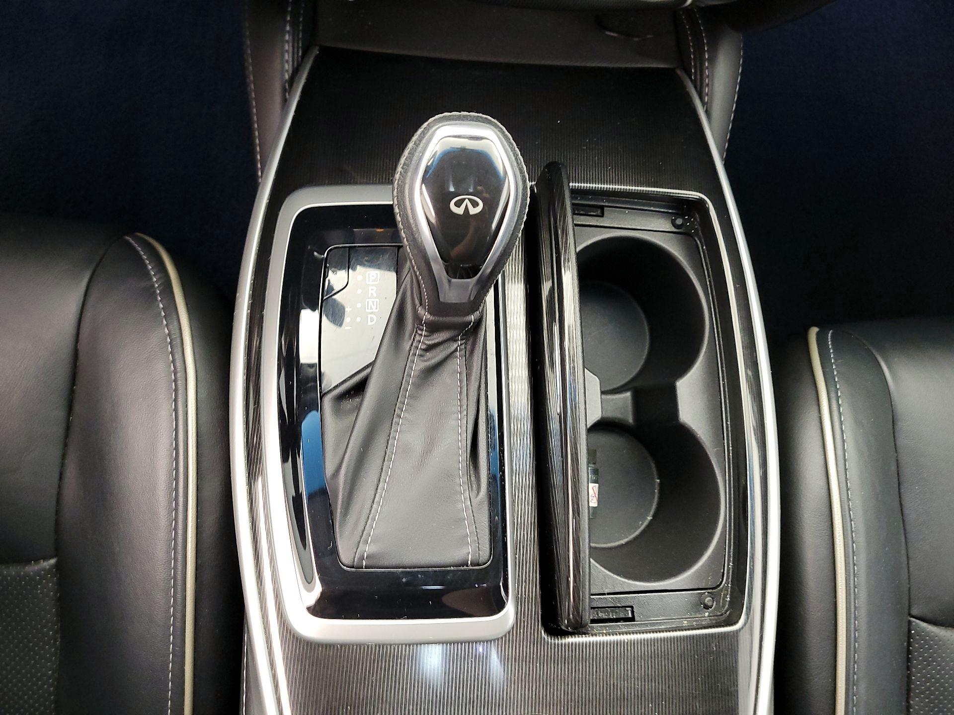 Thumbnail: 2016 INFINITI QX60 - 17