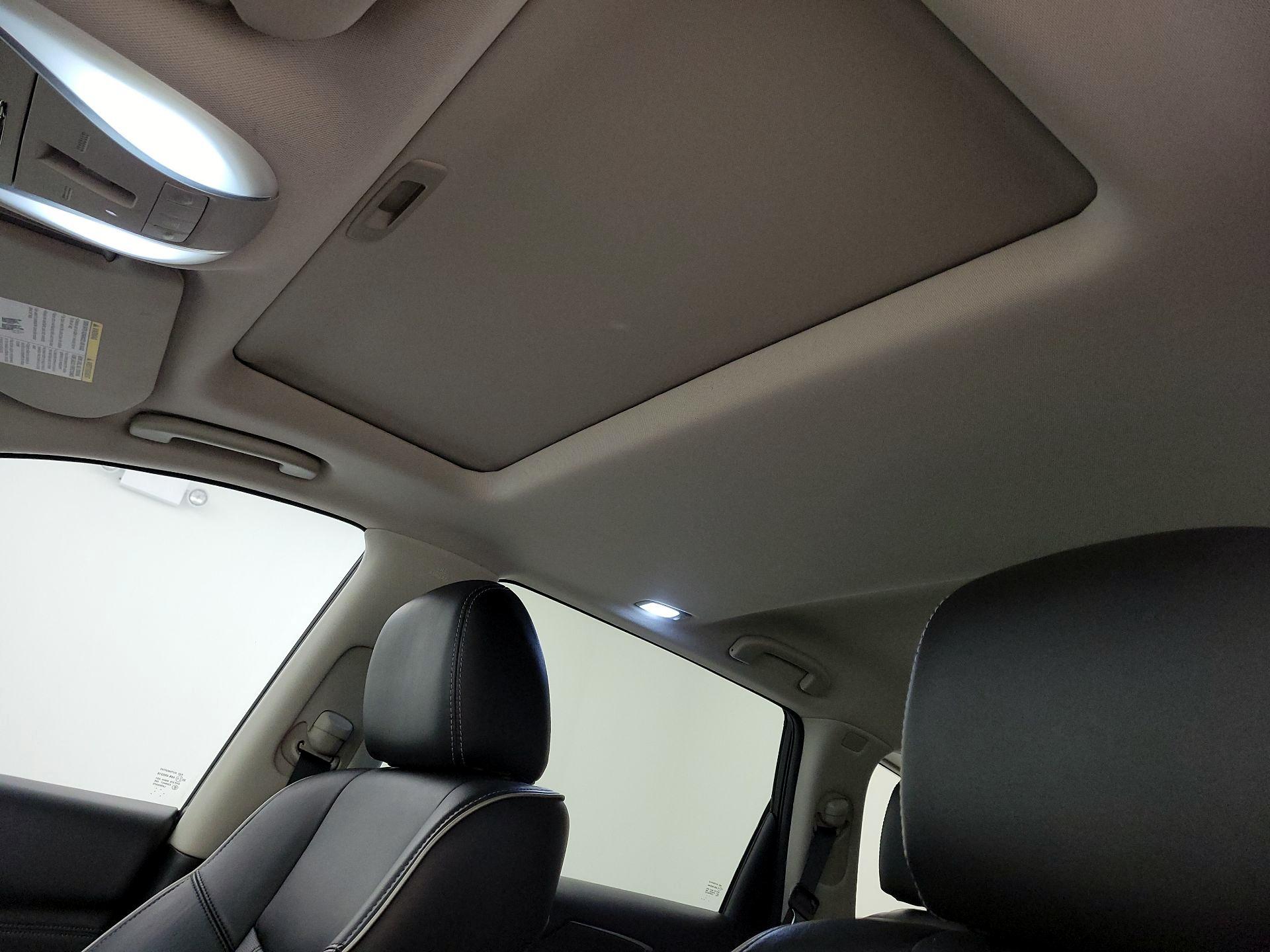 Thumbnail: 2016 INFINITI QX60 - 19