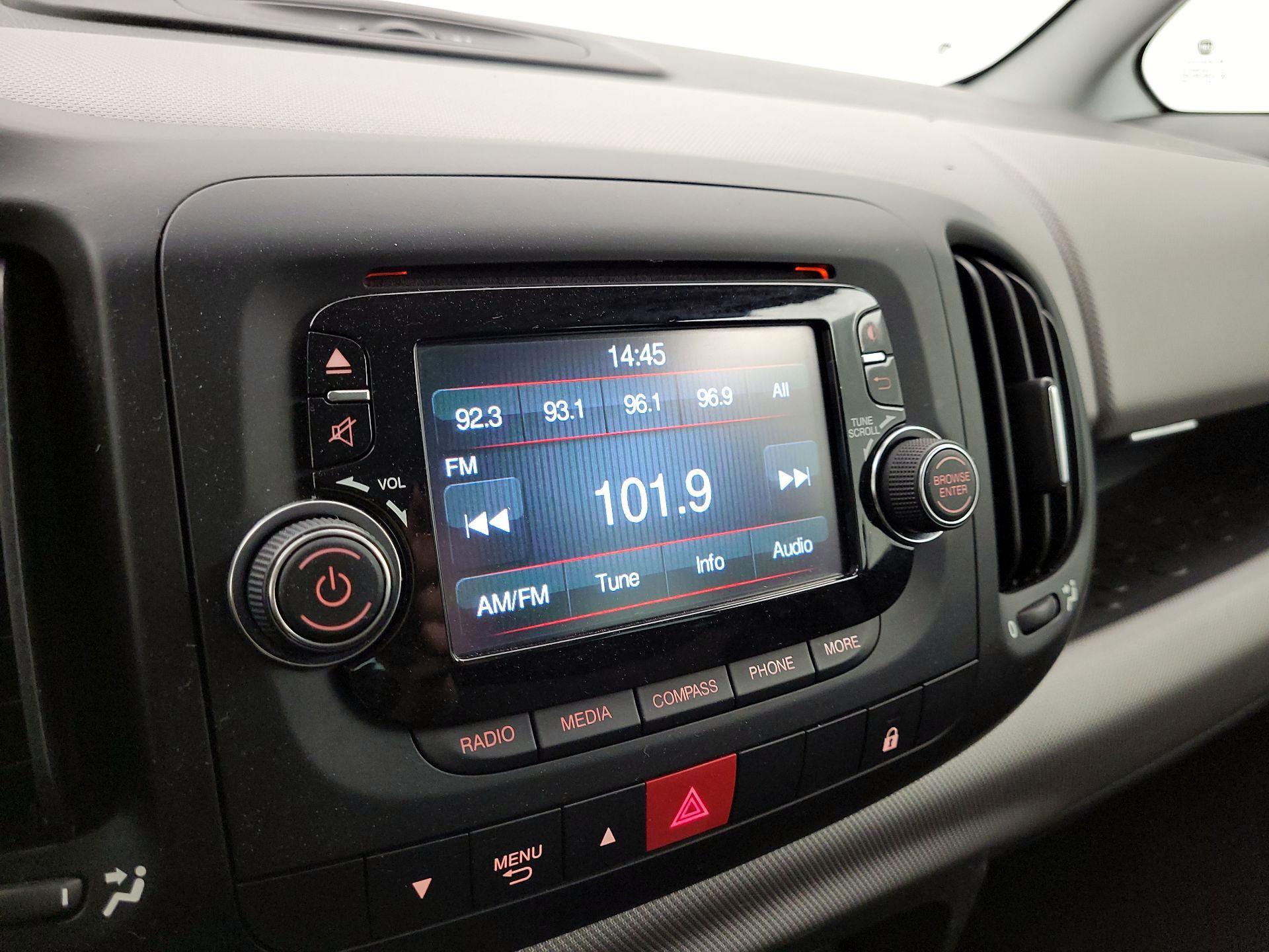 Thumbnail: 2017 Fiat 500L - 13