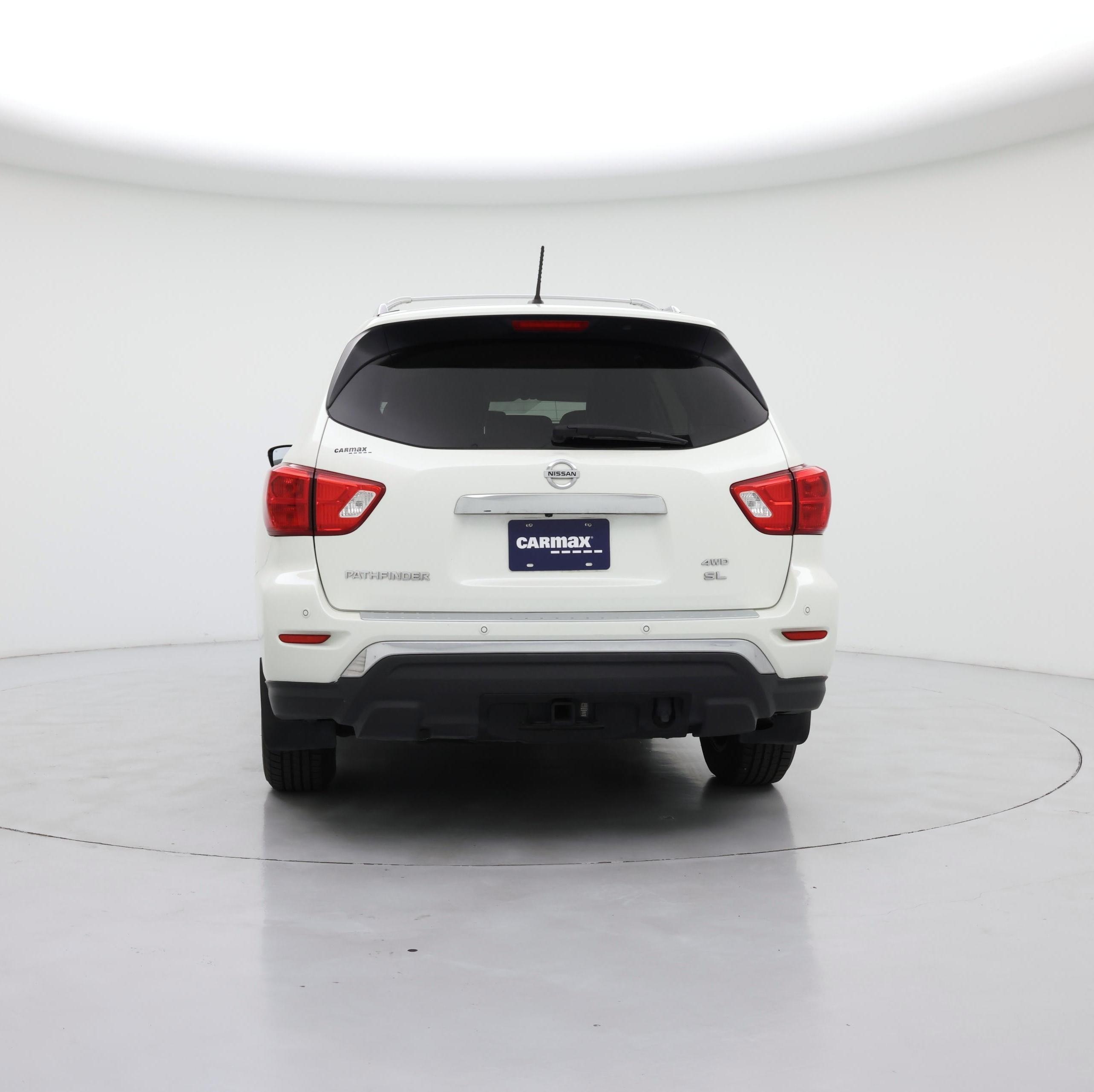 Thumbnail: 2017 Nissan Pathfinder - 6