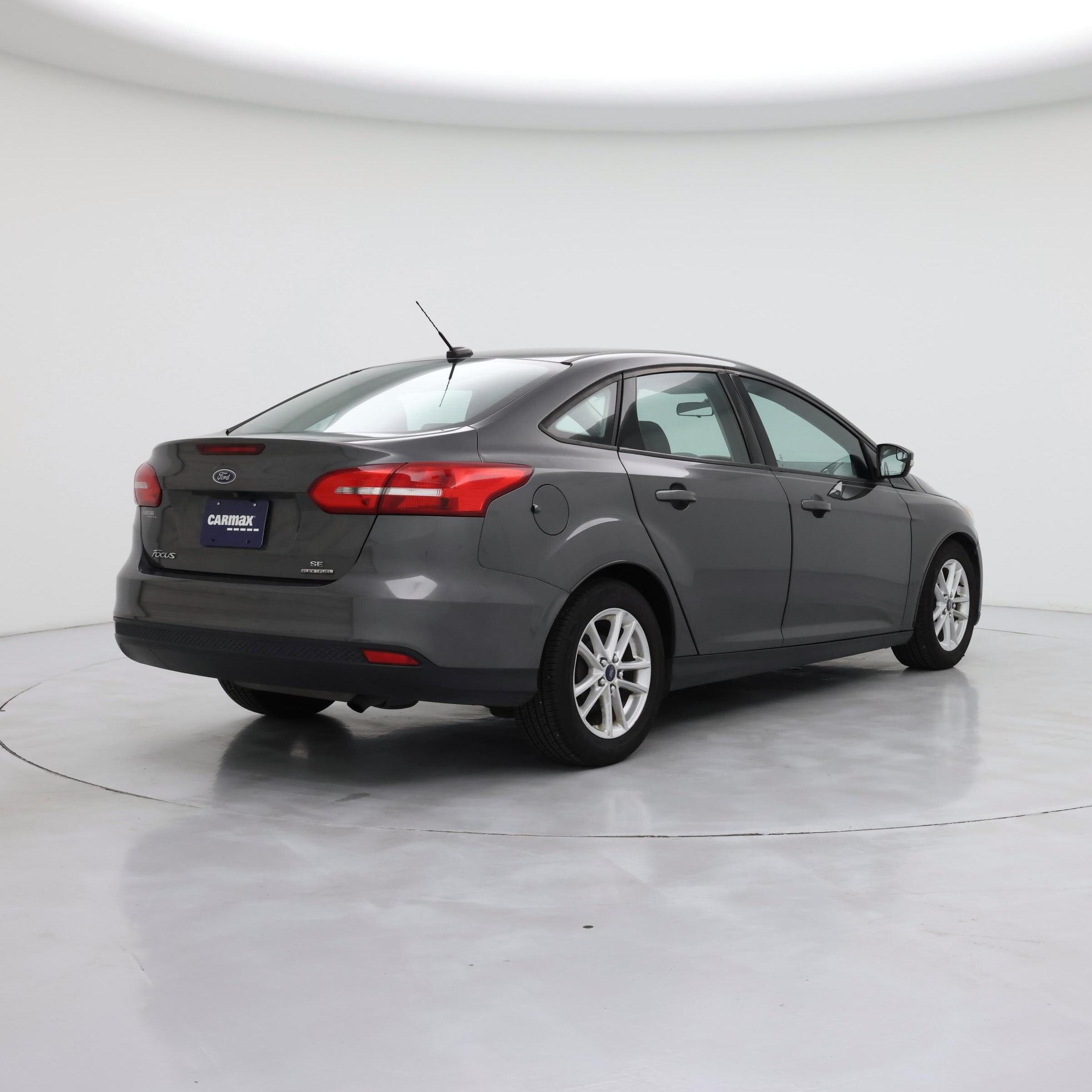 Thumbnail: 2016 Ford Focus - 8
