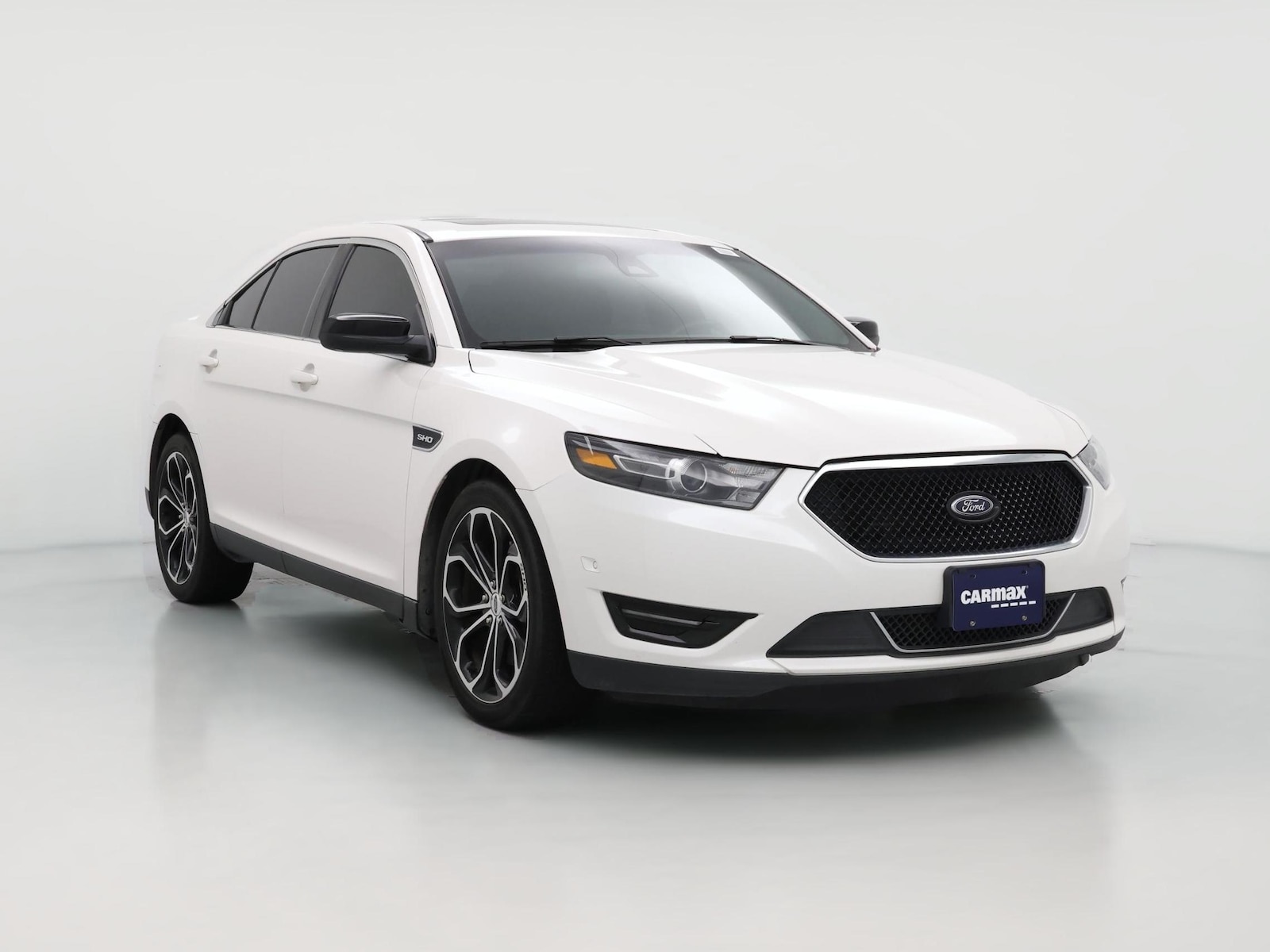 Image of 2017 Ford Taurus SHO