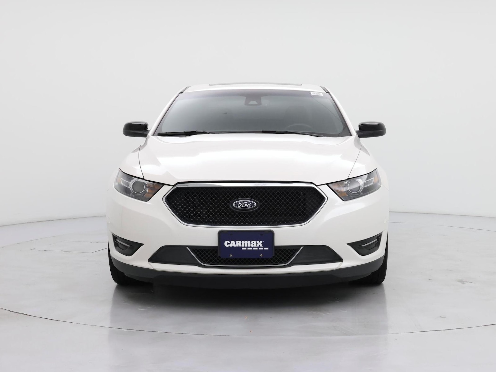 Image of 2017 Ford Taurus SHO