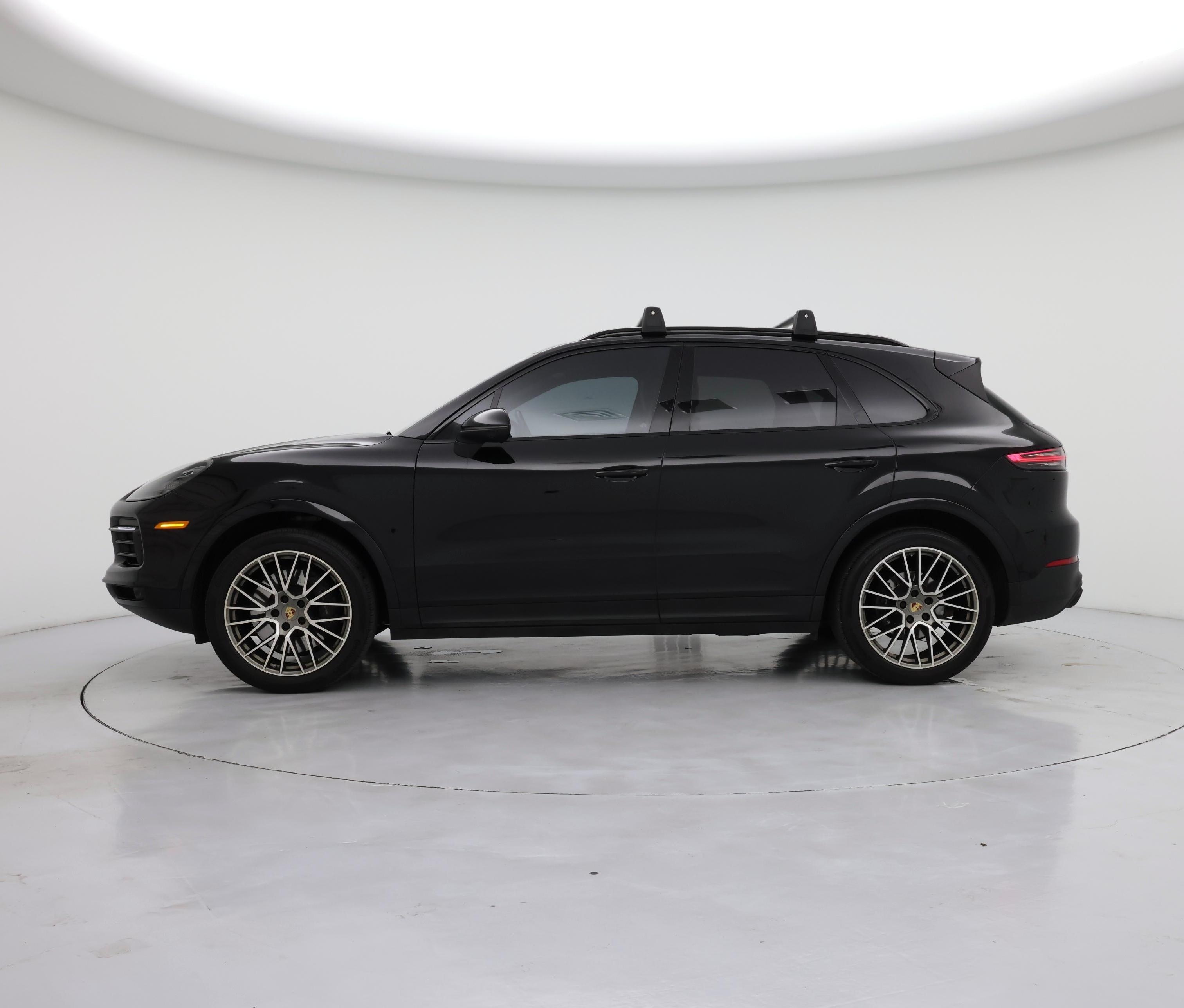 Thumbnail: 2022 Porsche Cayenne - 3