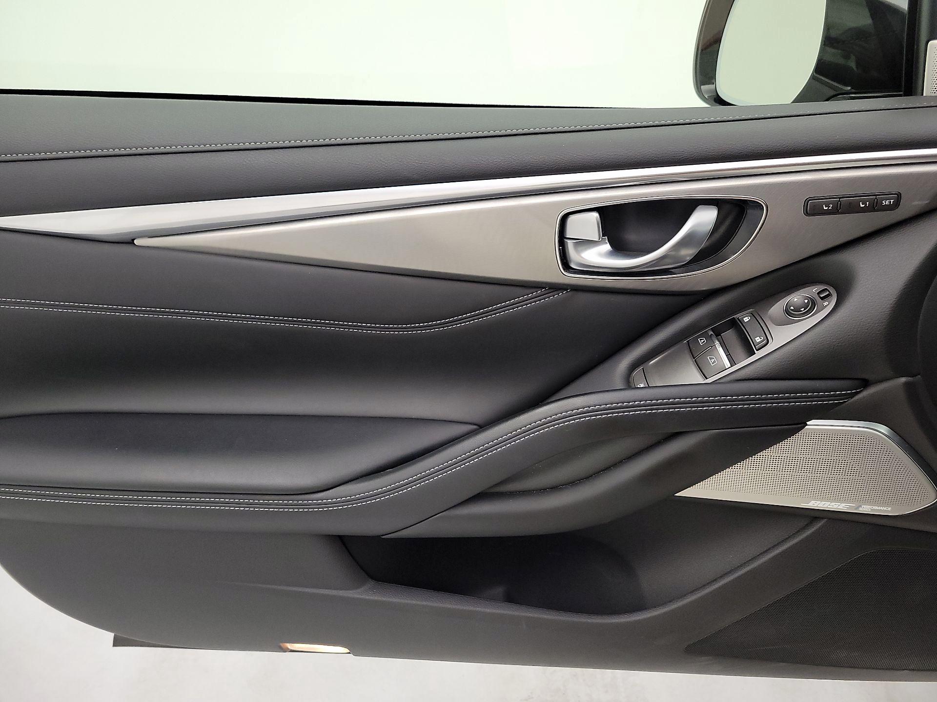 Thumbnail: 2017 INFINITI Q60 - 12