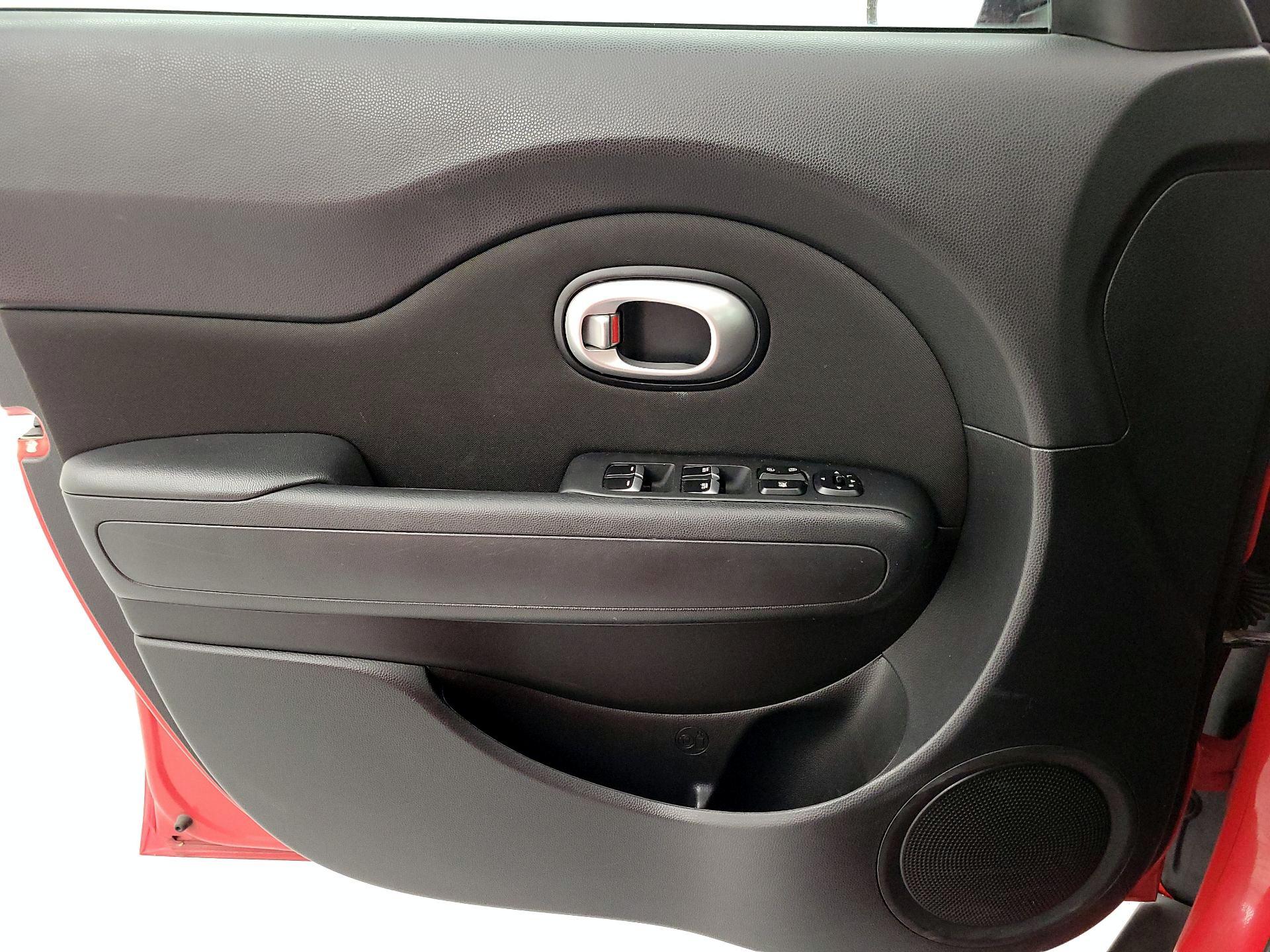Thumbnail: 2017 Kia Soul - 12