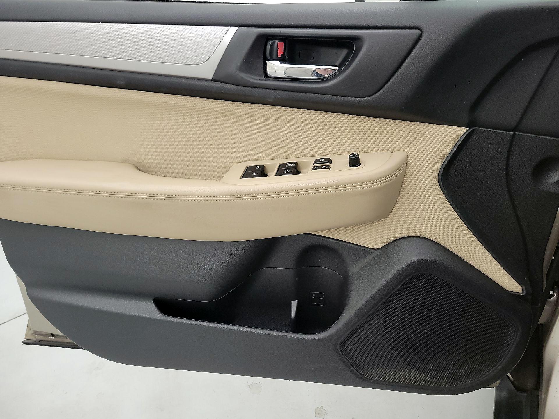 Thumbnail: 2016 Subaru Outback - 12