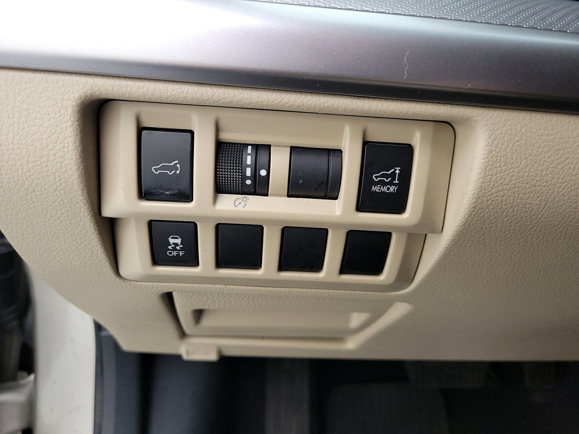 Thumbnail: 2016 Subaru Outback - 13