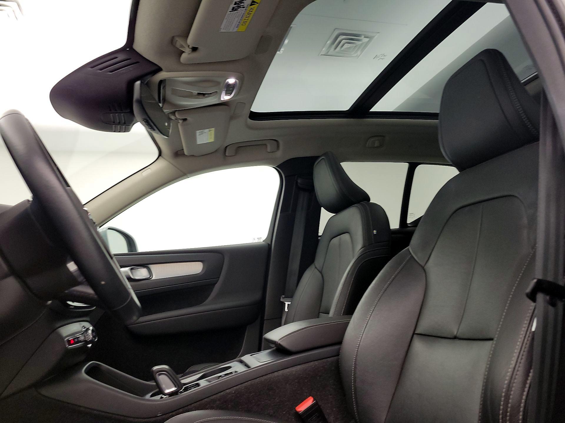 Thumbnail: 2021 Volvo XC40 - 20