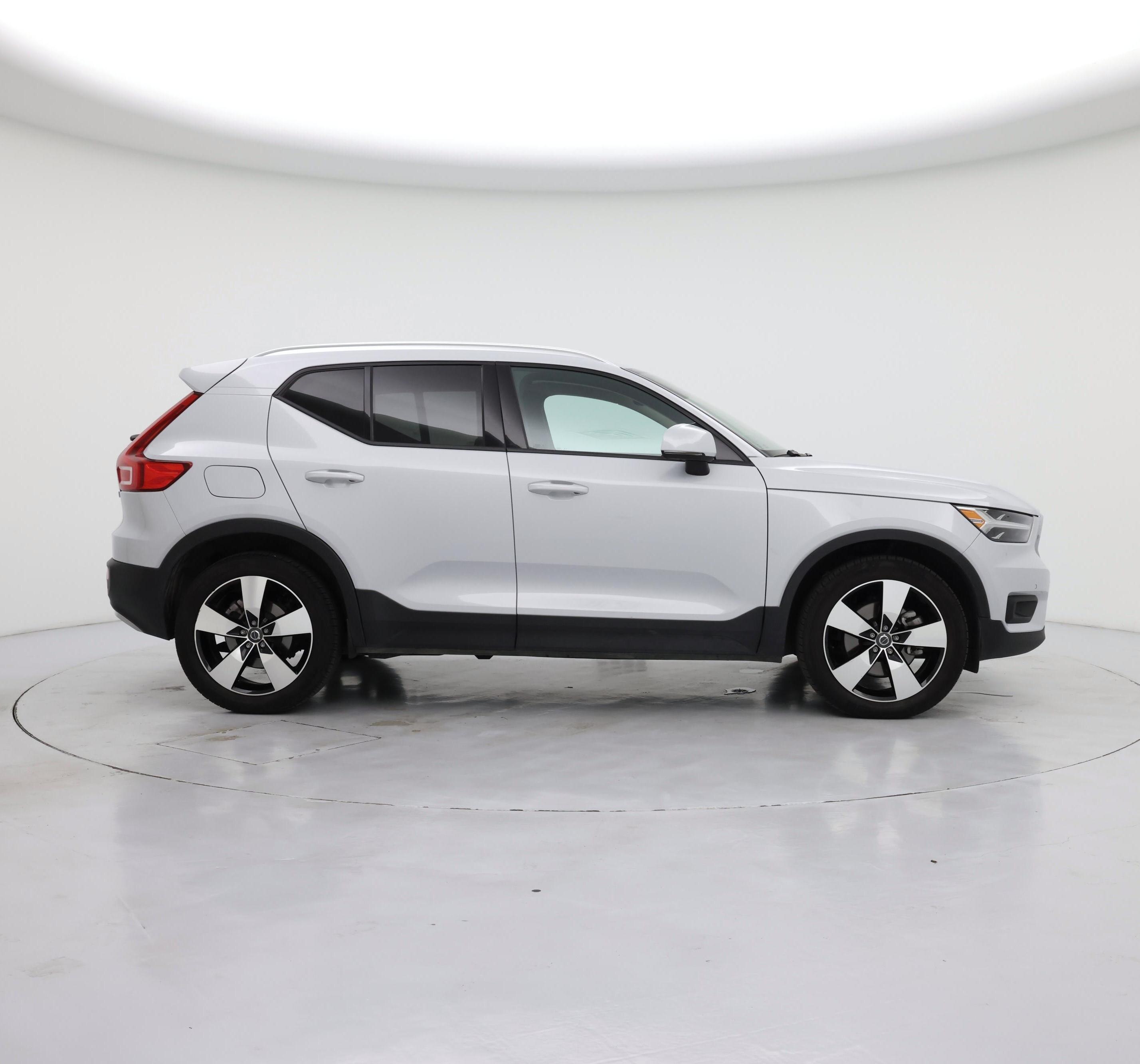 Thumbnail: 2021 Volvo XC40 - 7