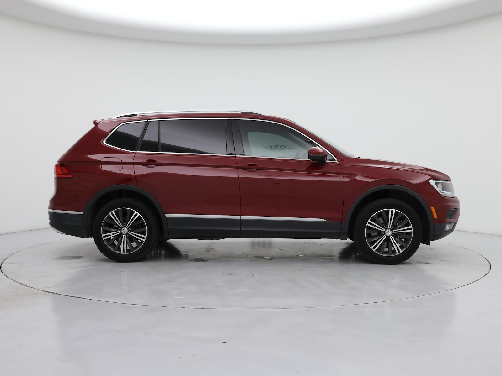 Image of 2018 Volkswagen Tiguan SEL