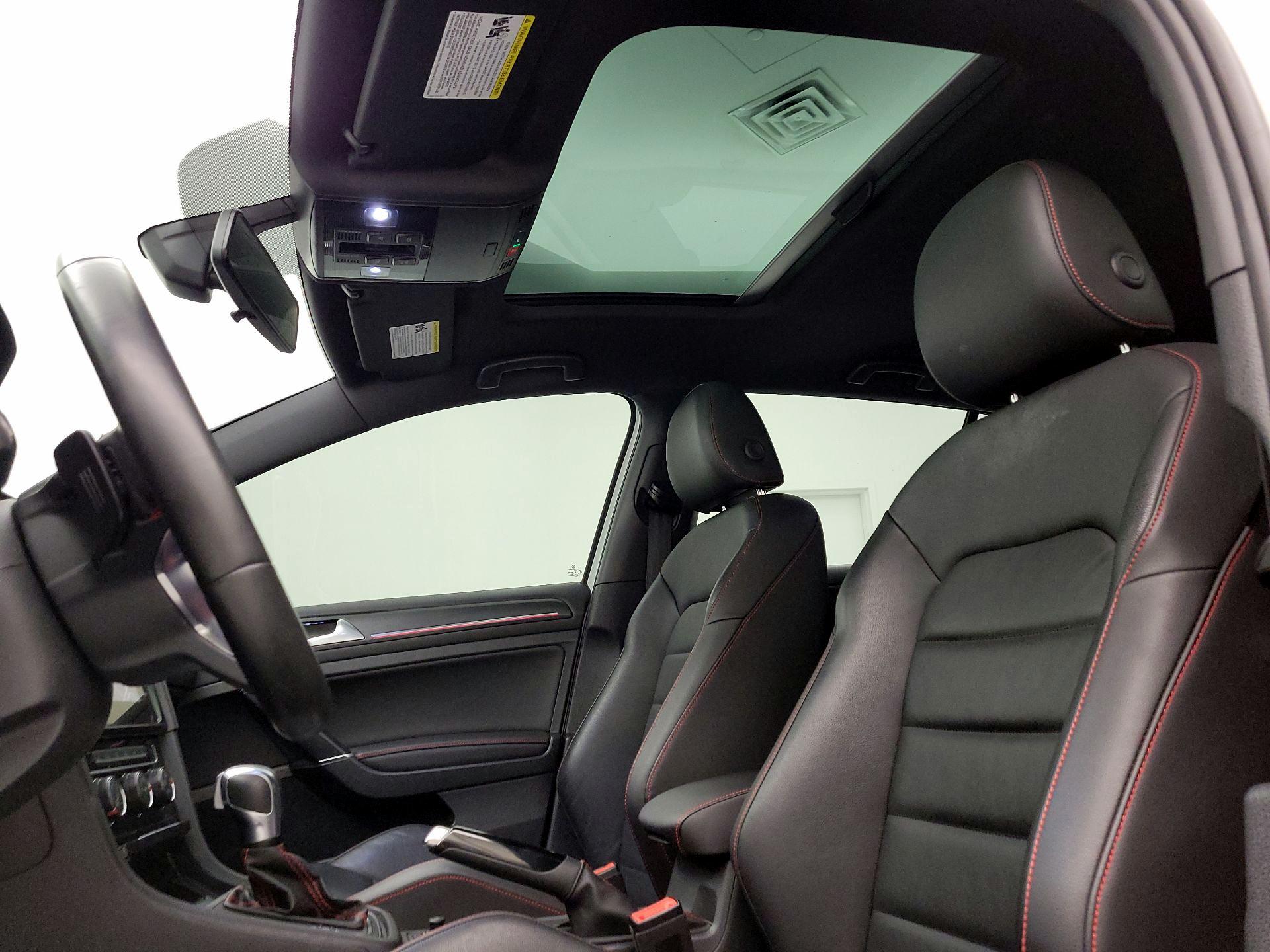 Thumbnail: 2021 Volkswagen Golf - 20