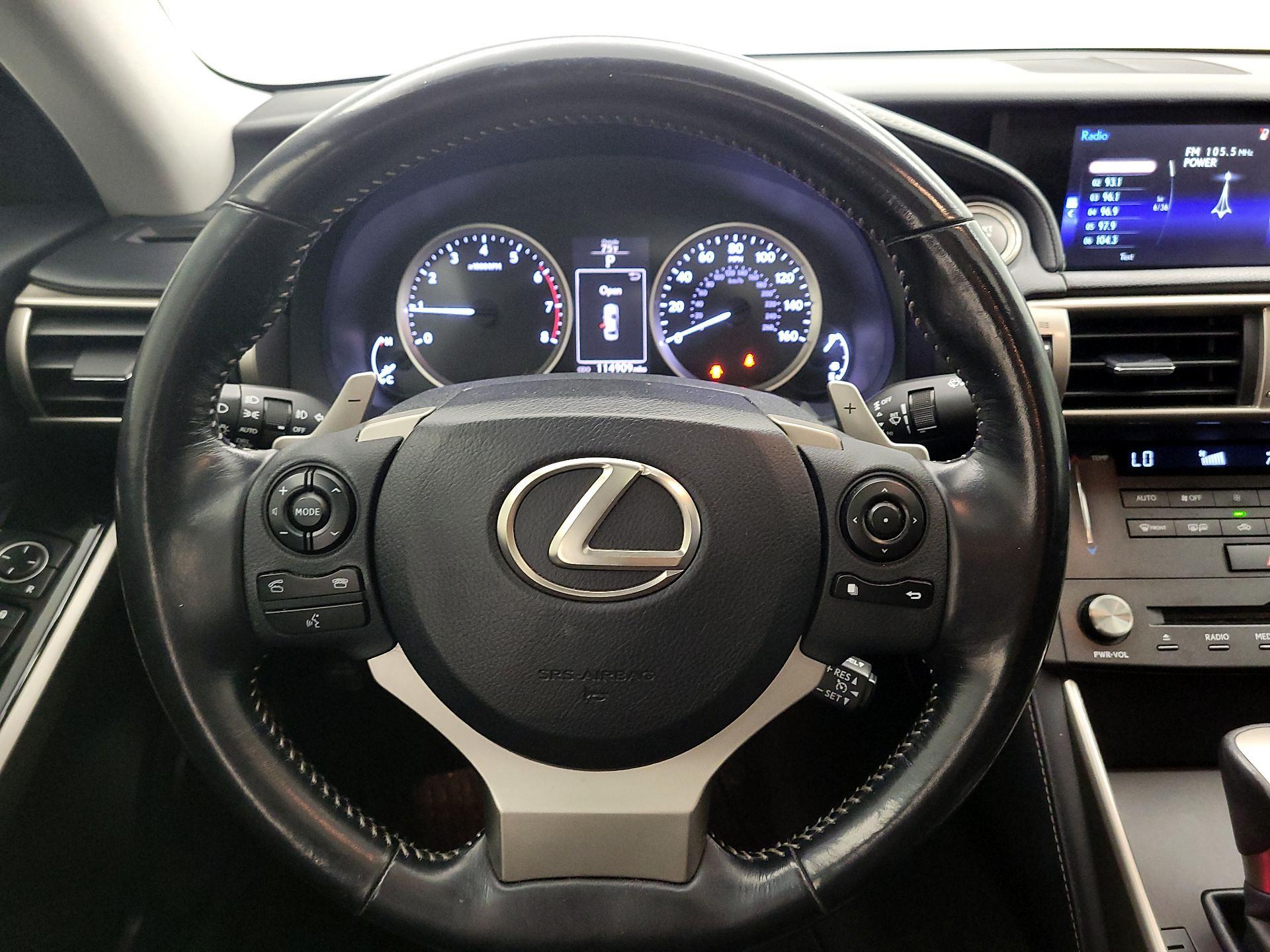Thumbnail: 2016 Lexus IS - 10
