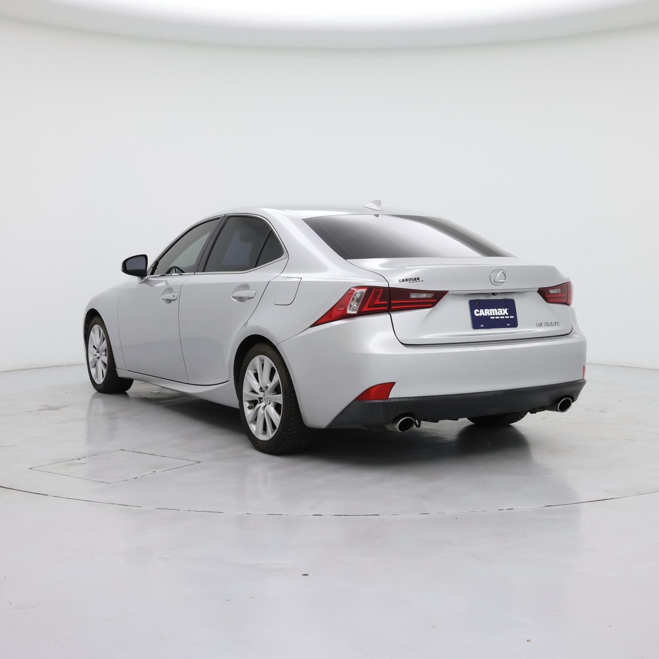 Thumbnail: 2016 Lexus IS - 2