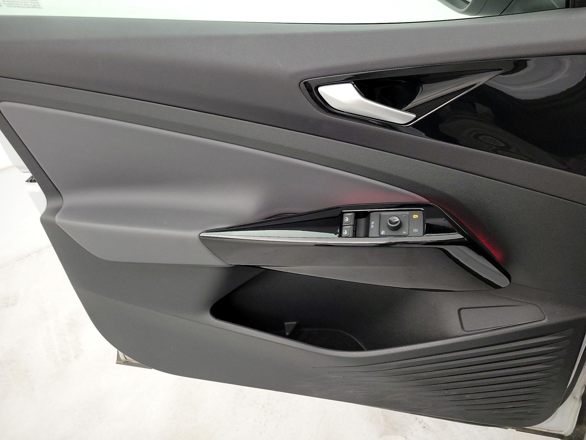 Thumbnail: 2021 Volkswagen ID.4 - 12