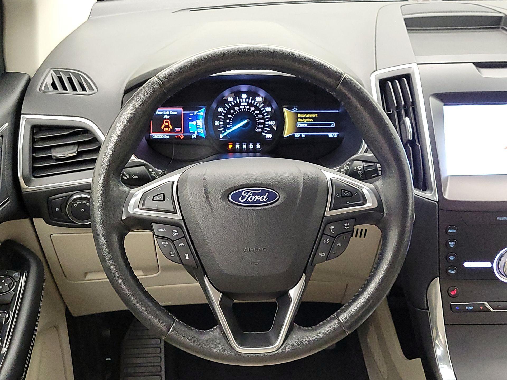 Thumbnail: 2020 Ford Edge - 10