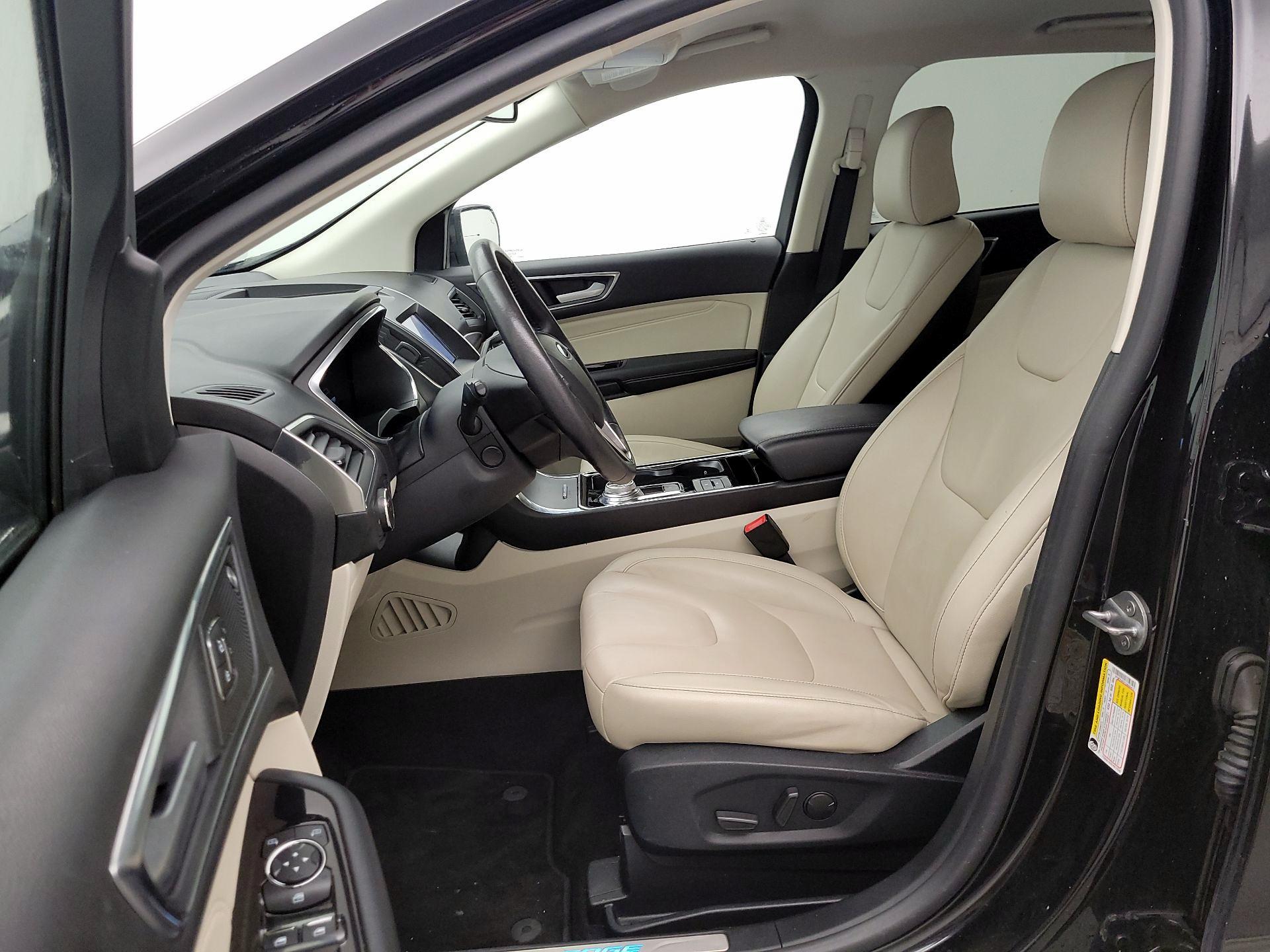 Thumbnail: 2020 Ford Edge - 11
