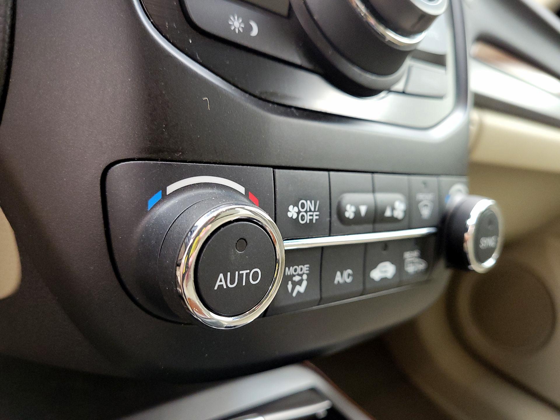 Thumbnail: 2015 Acura RDX - 16