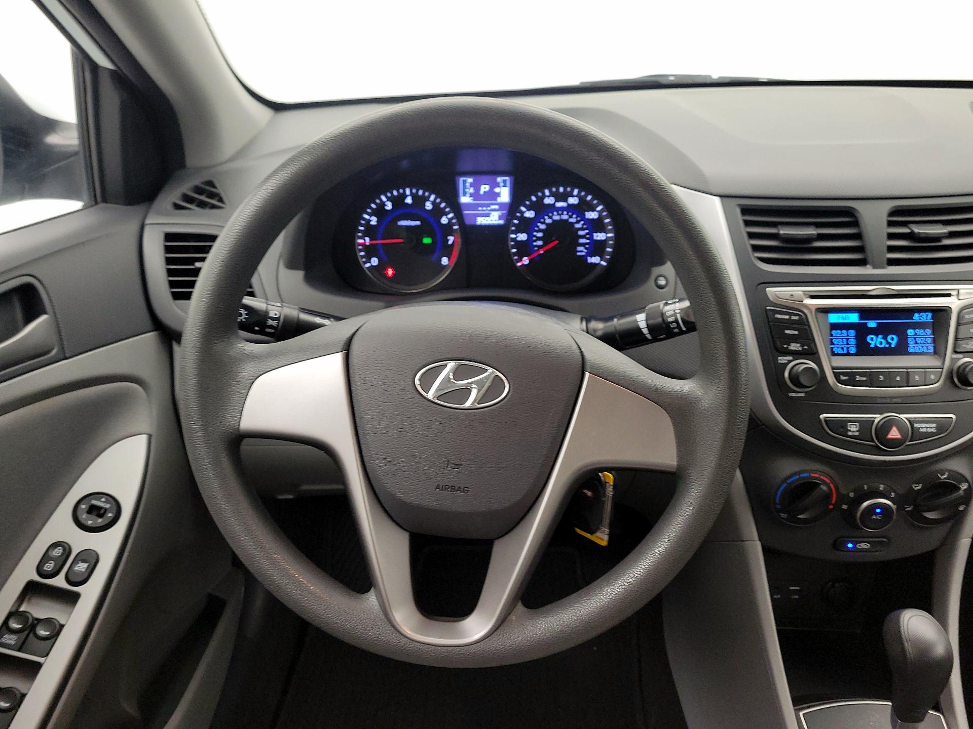 Thumbnail: 2015 Hyundai Accent - 10