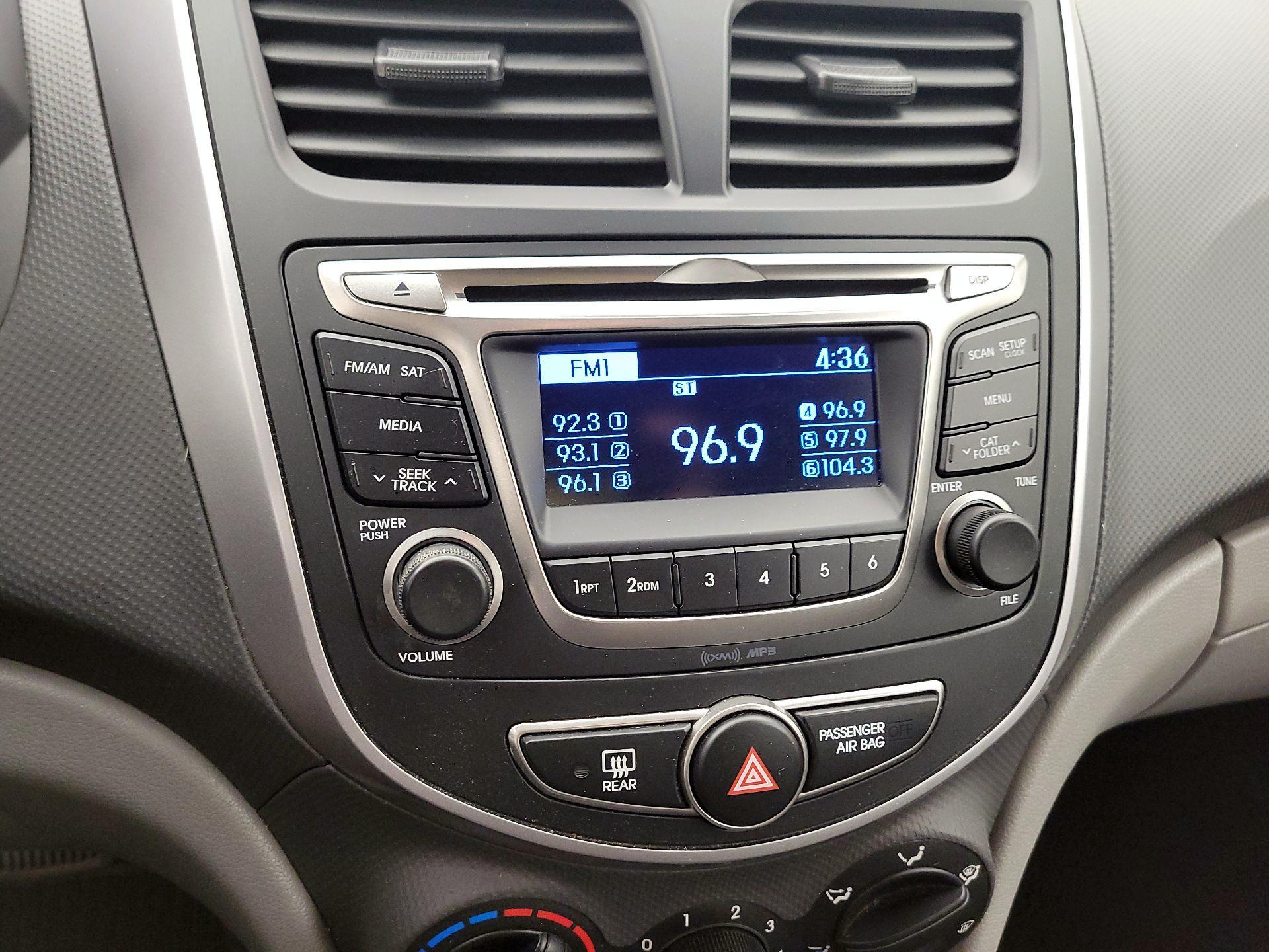 Thumbnail: 2015 Hyundai Accent - 14