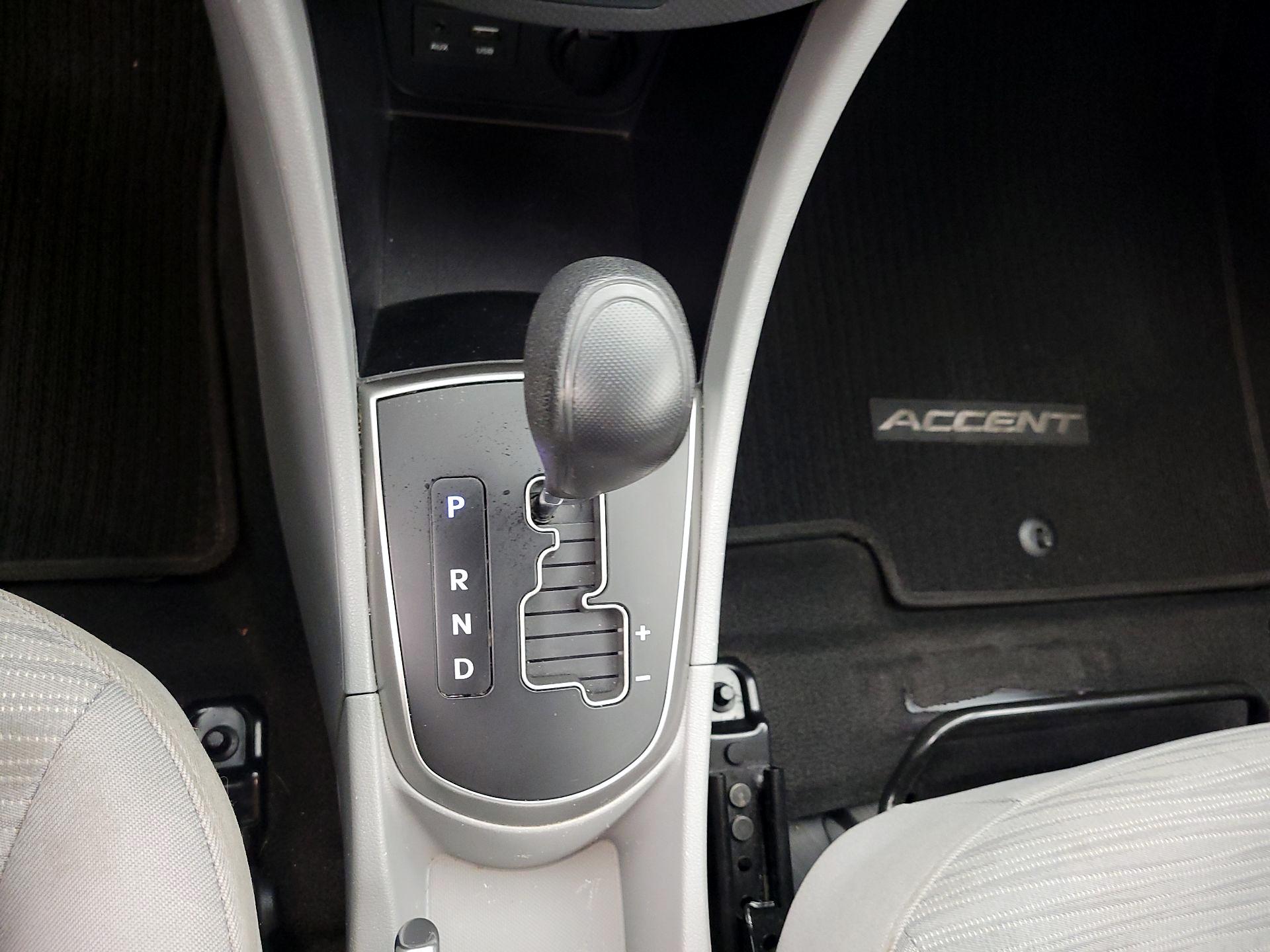 Thumbnail: 2015 Hyundai Accent - 16