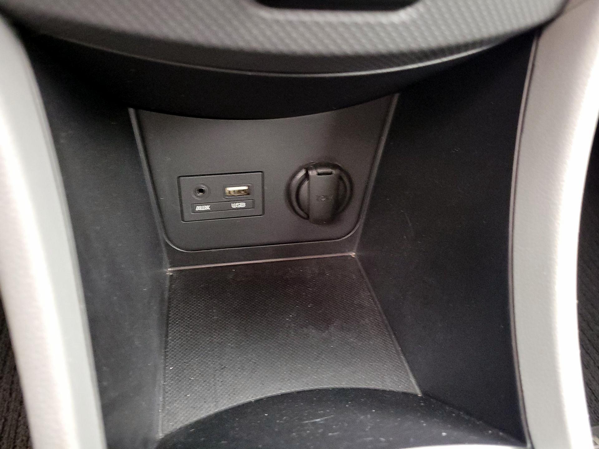 Thumbnail: 2015 Hyundai Accent - 17