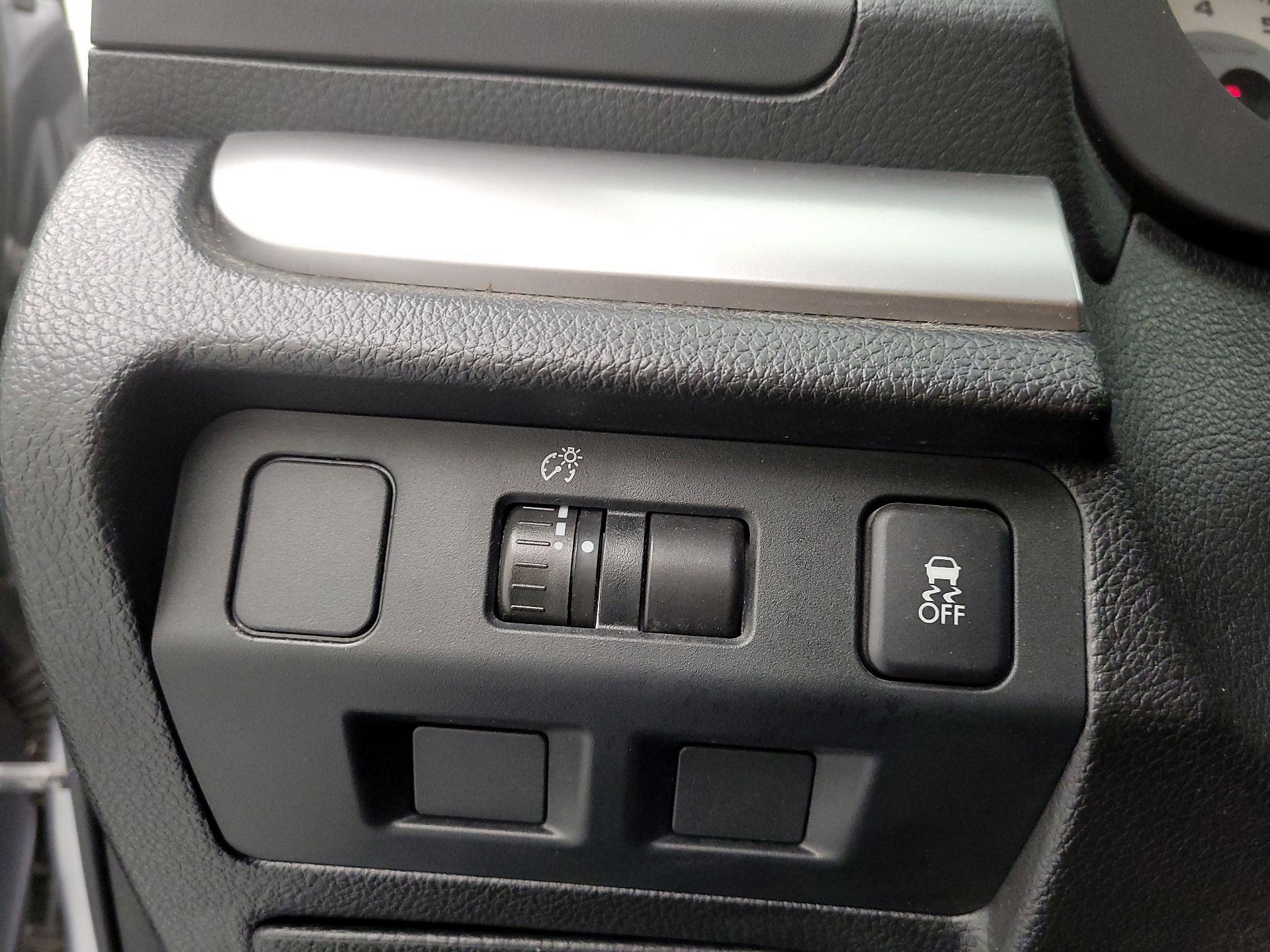 Thumbnail: 2014 Subaru Impreza - 13