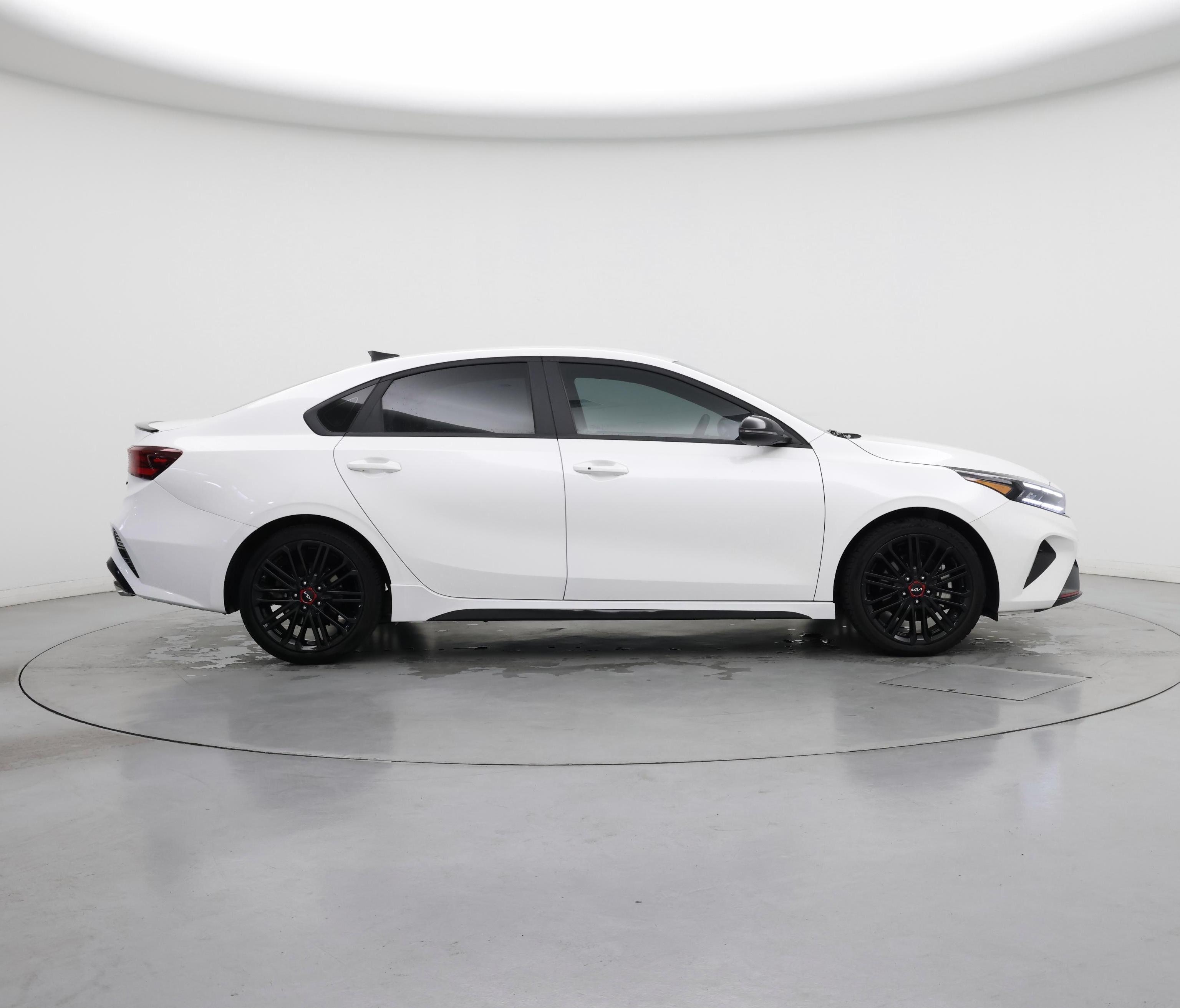 Thumbnail: 2024 Kia Forte - 7